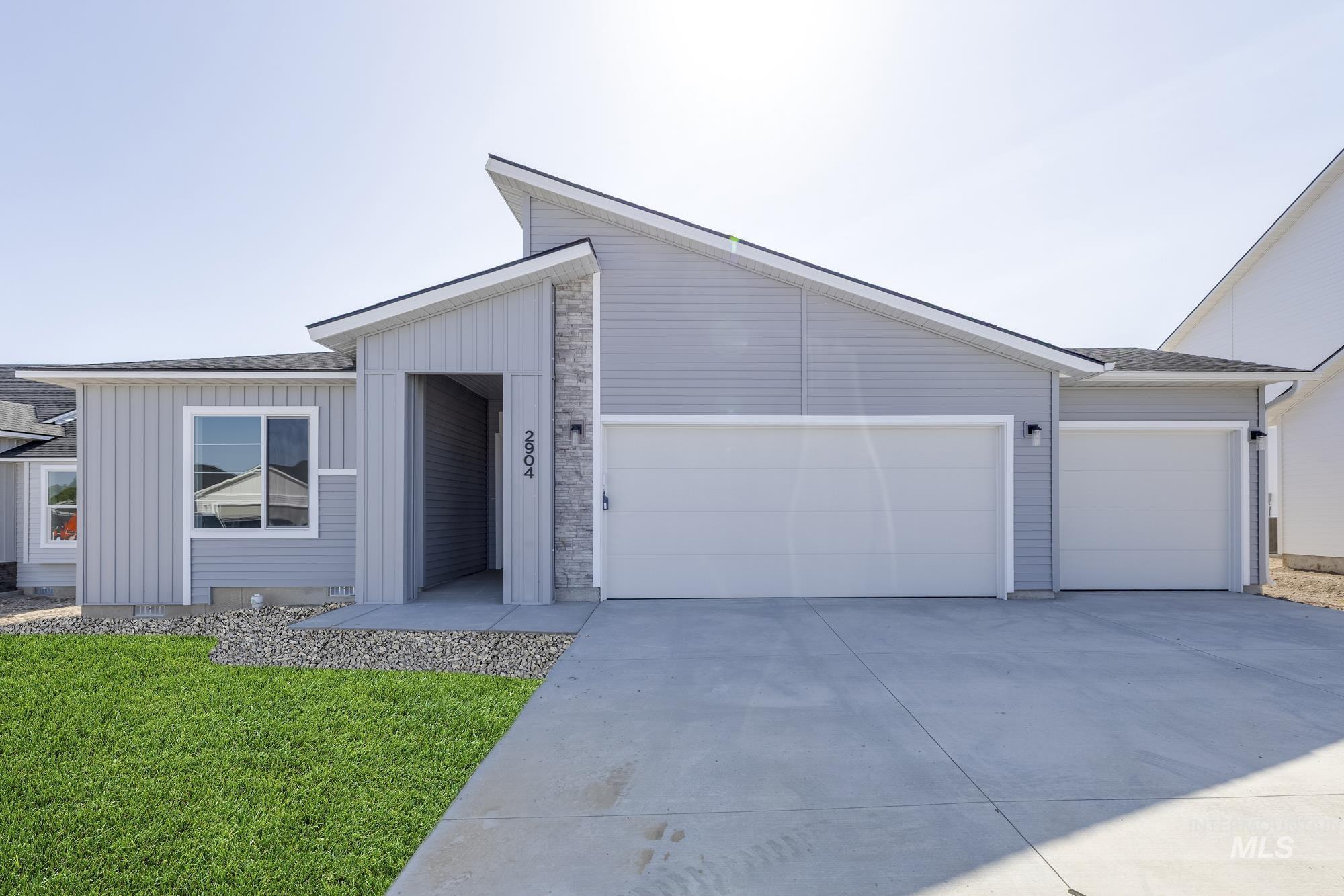 2904 N Arroyo Vista Way Property Photo 1