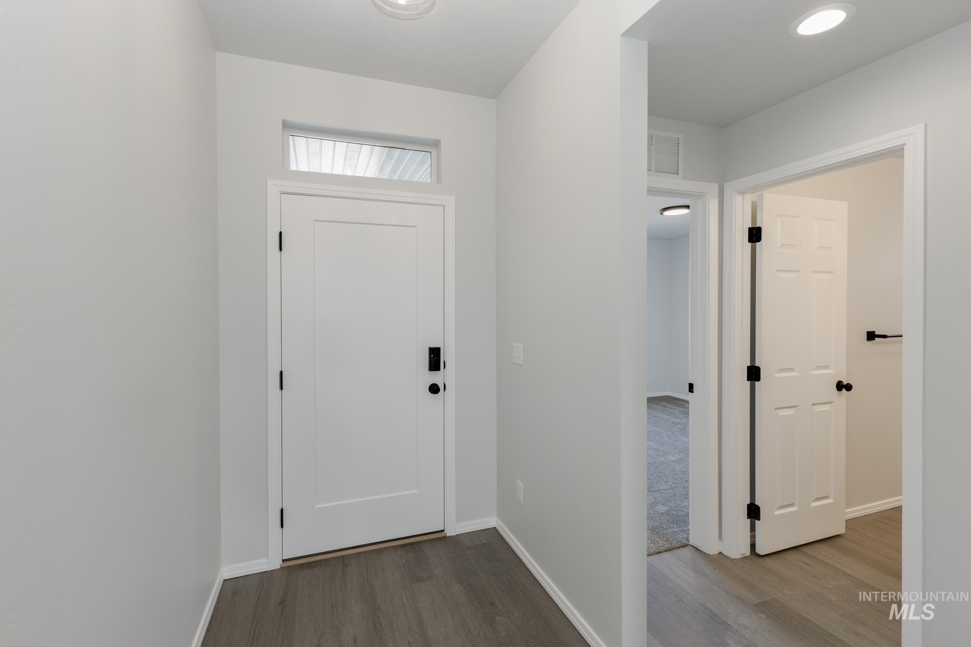 2904 N Arroyo Vista Way Property Photo 2