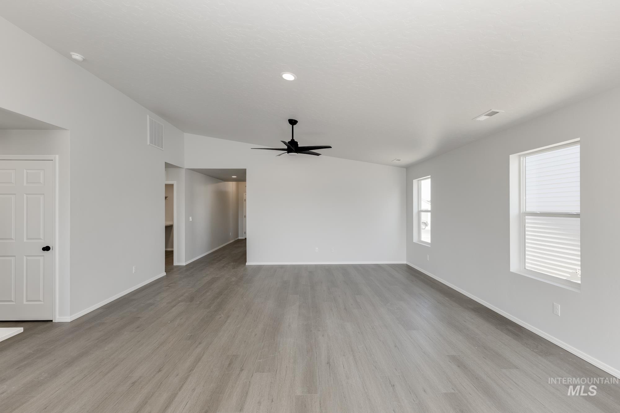 2904 N Arroyo Vista Way Property Photo 6