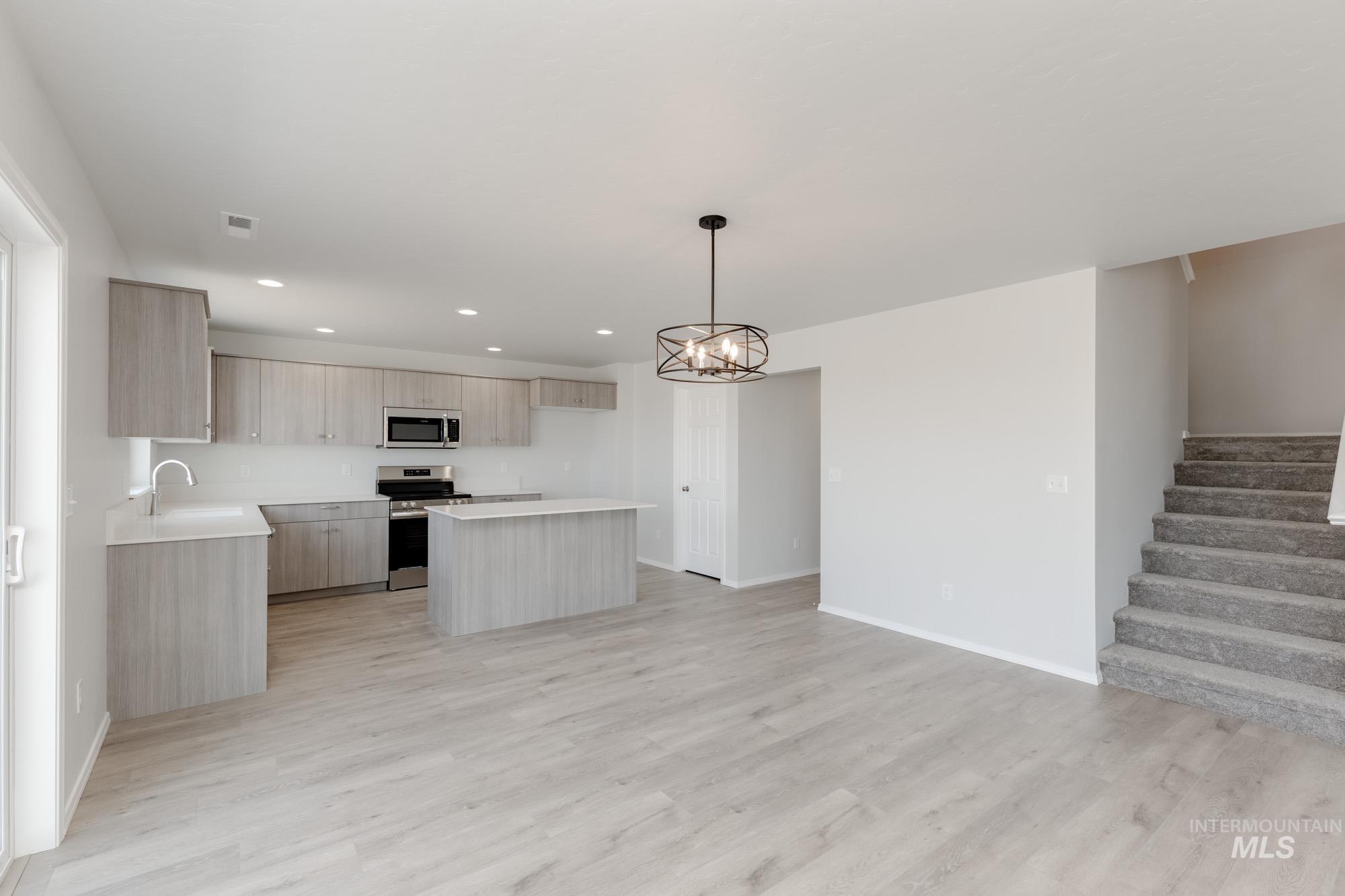 2828 N Arroyo Vista Way Property Photo 6