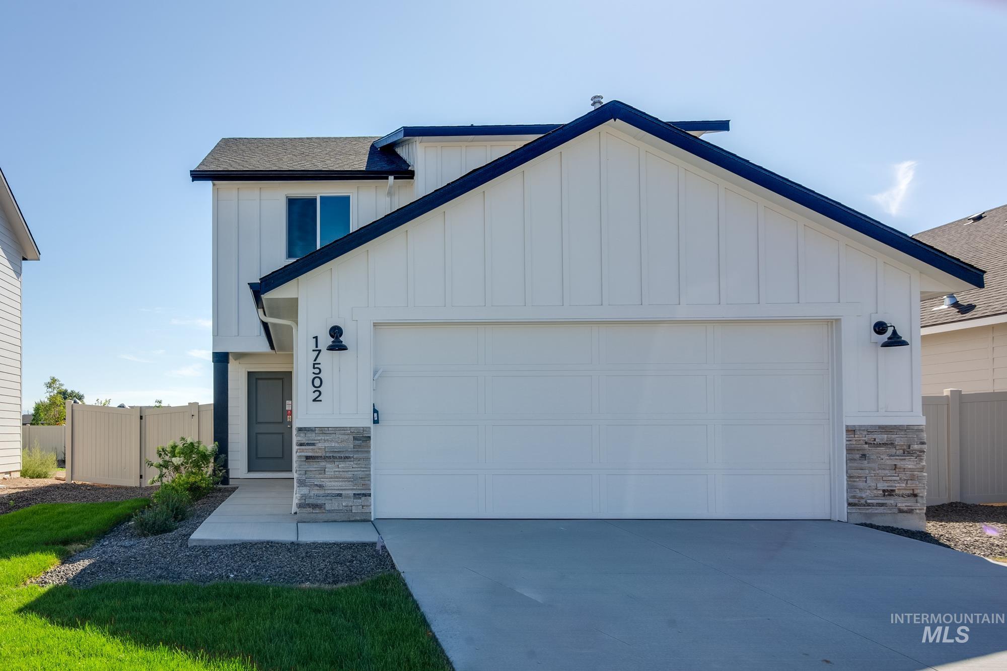 1484 N Coltsfoot Ave Property Photo 1