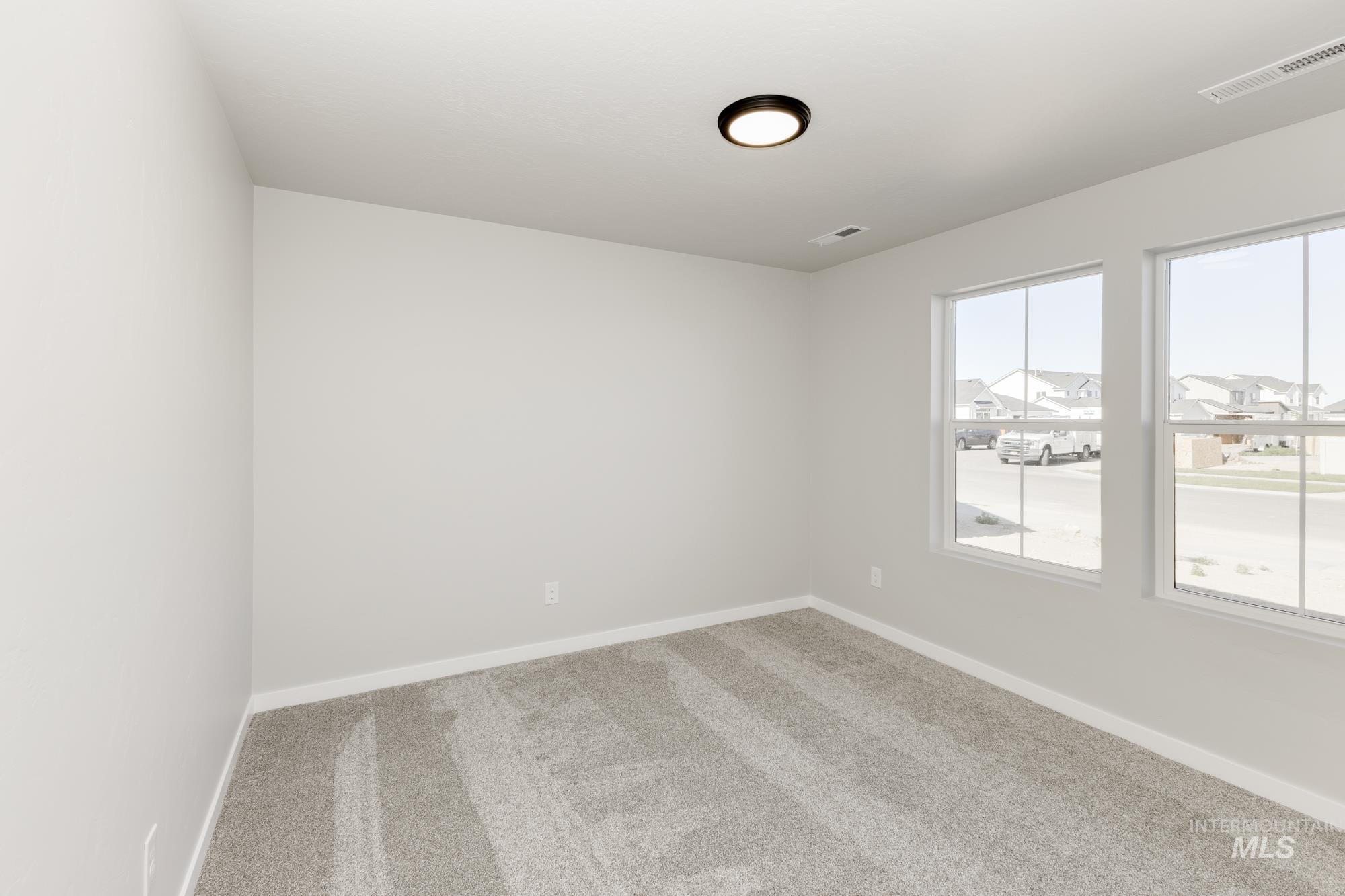 1436 N Coltsfoot Ave Property Photo 12