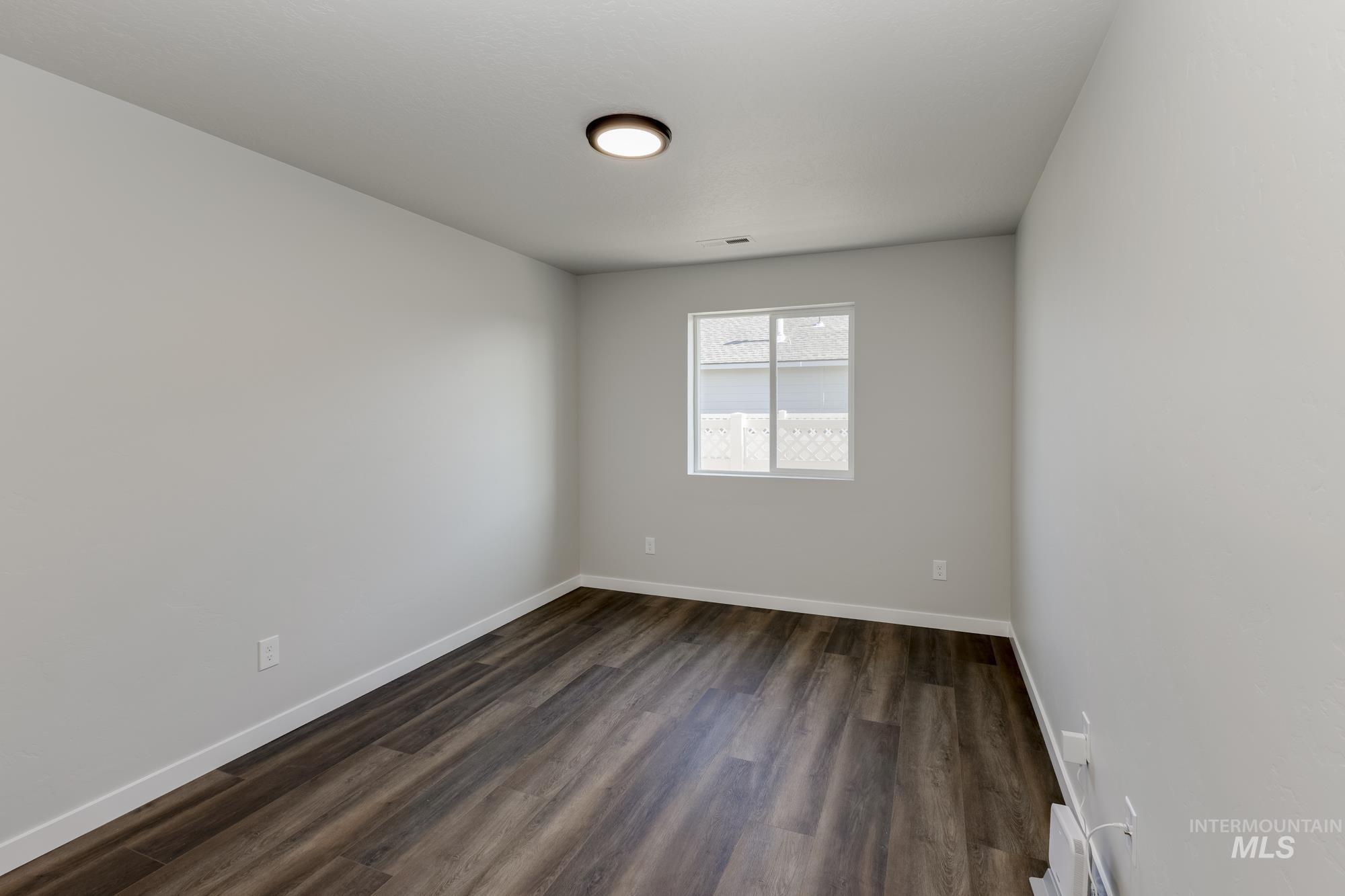 1436 N Coltsfoot Ave Property Photo 15