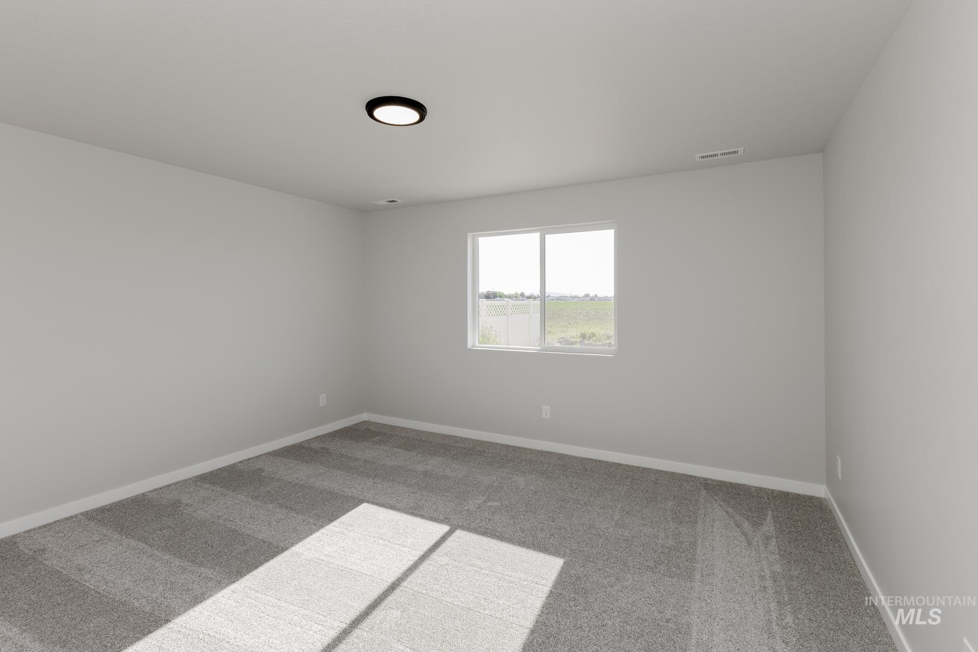 1436 N Coltsfoot Ave Property Photo 17