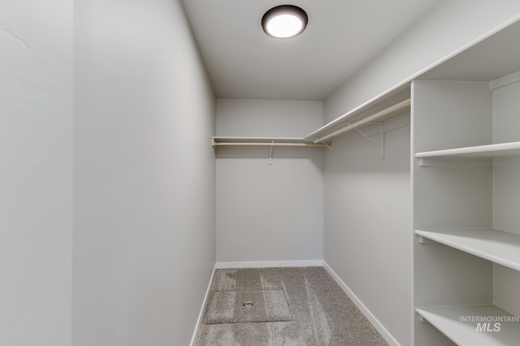 1436 N Coltsfoot Ave Property Photo 21