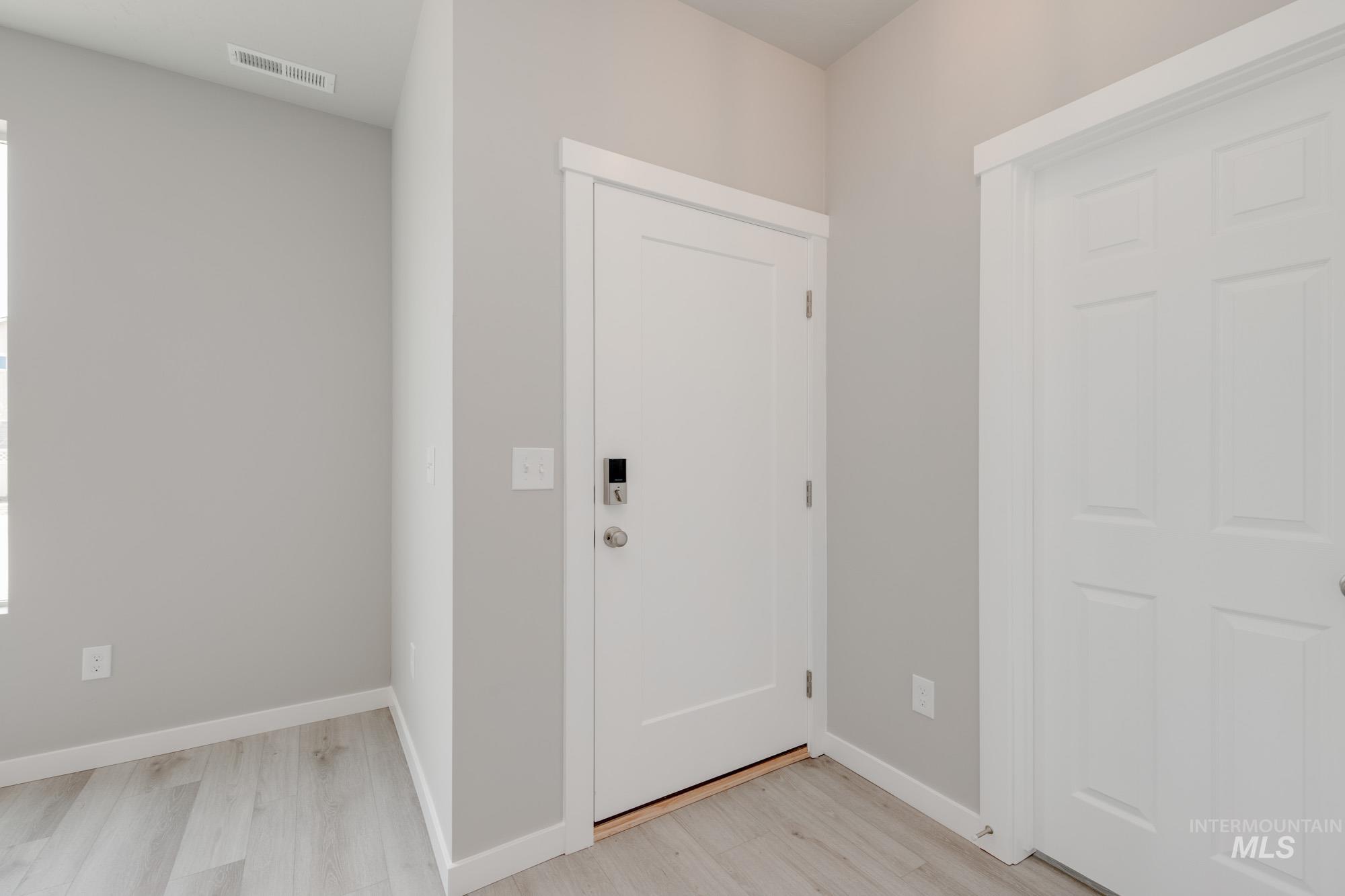 2791 N Rocky Bottom Way Property Photo 2