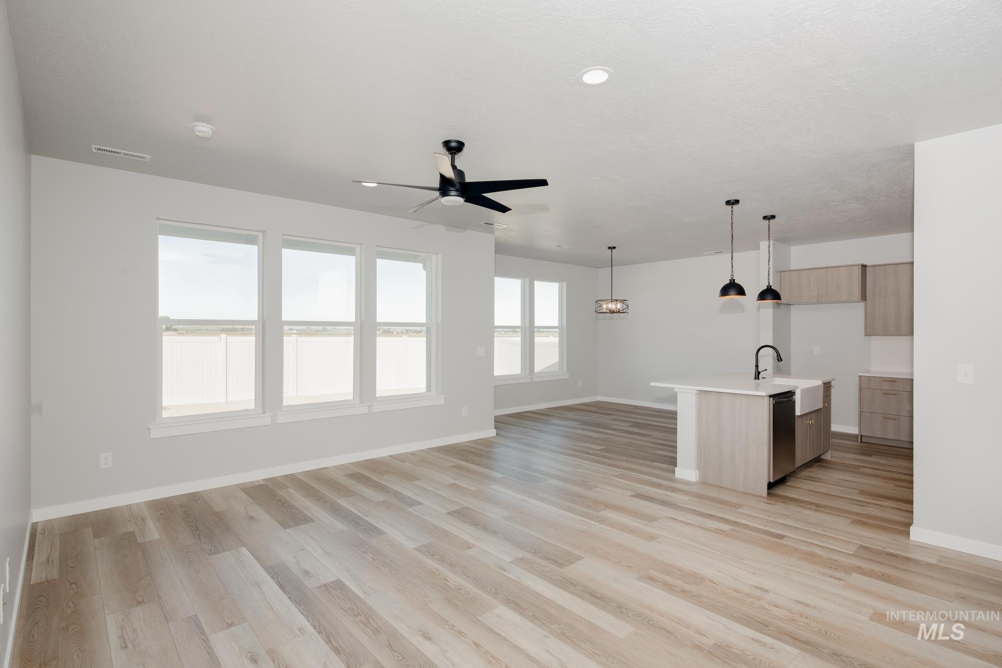2990 N Star Garnet Way Property Photo 9