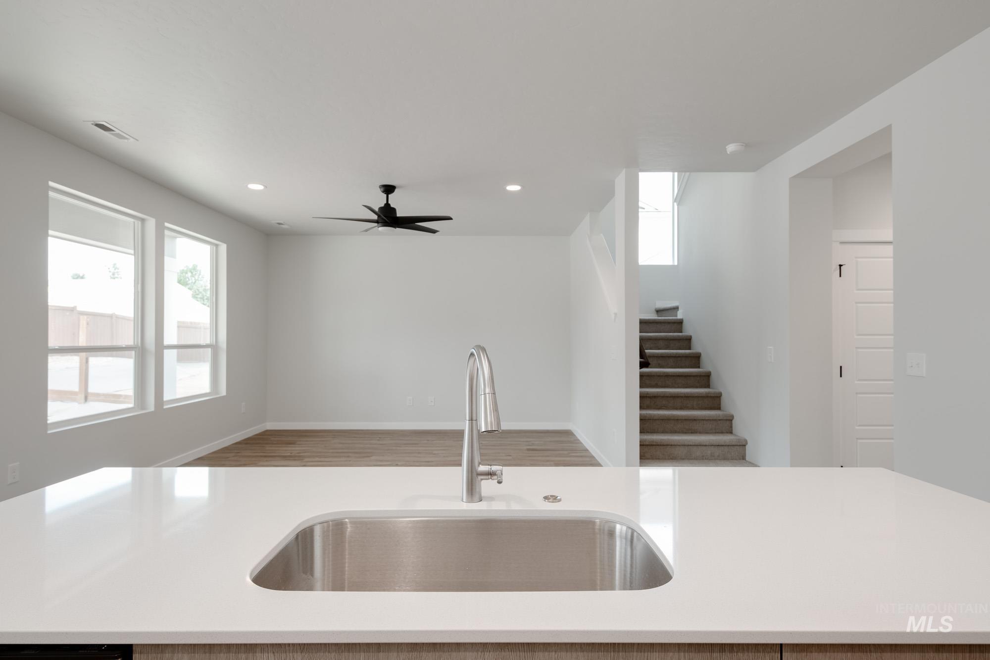 10059 W Lyrical Dr Property Photo 5