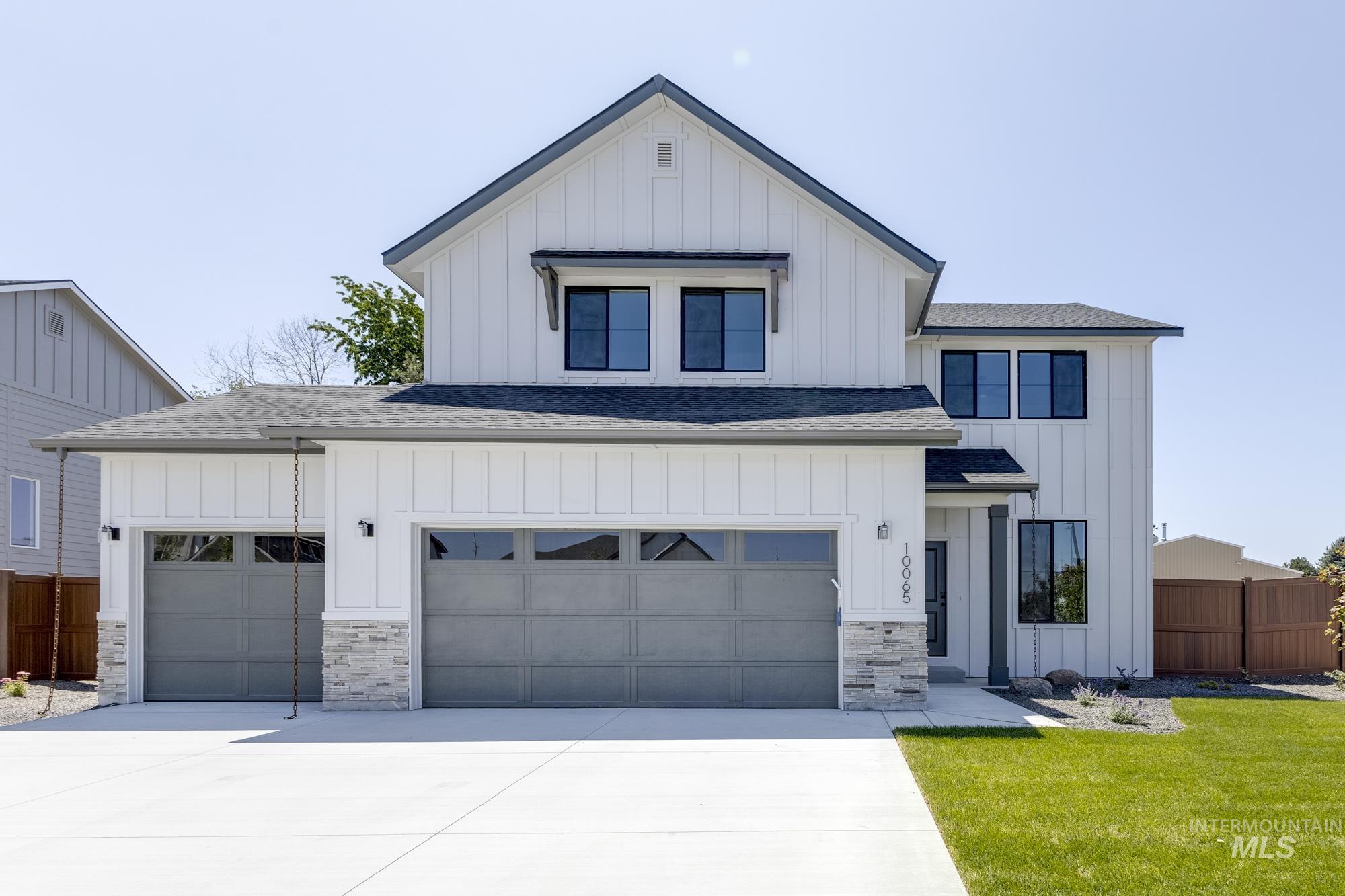 10065 W Lyrical Dr Property Photo 1
