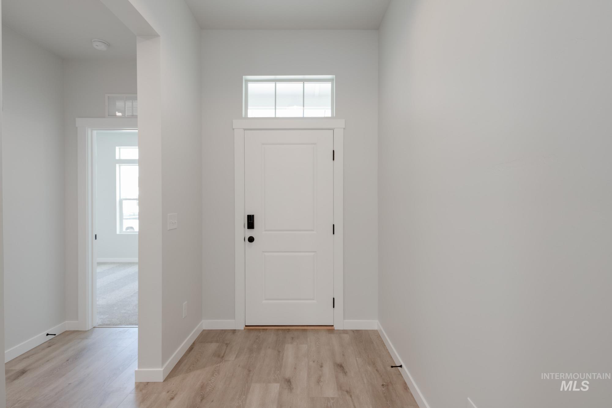 10111 W La Jolla Ct Property Photo 3