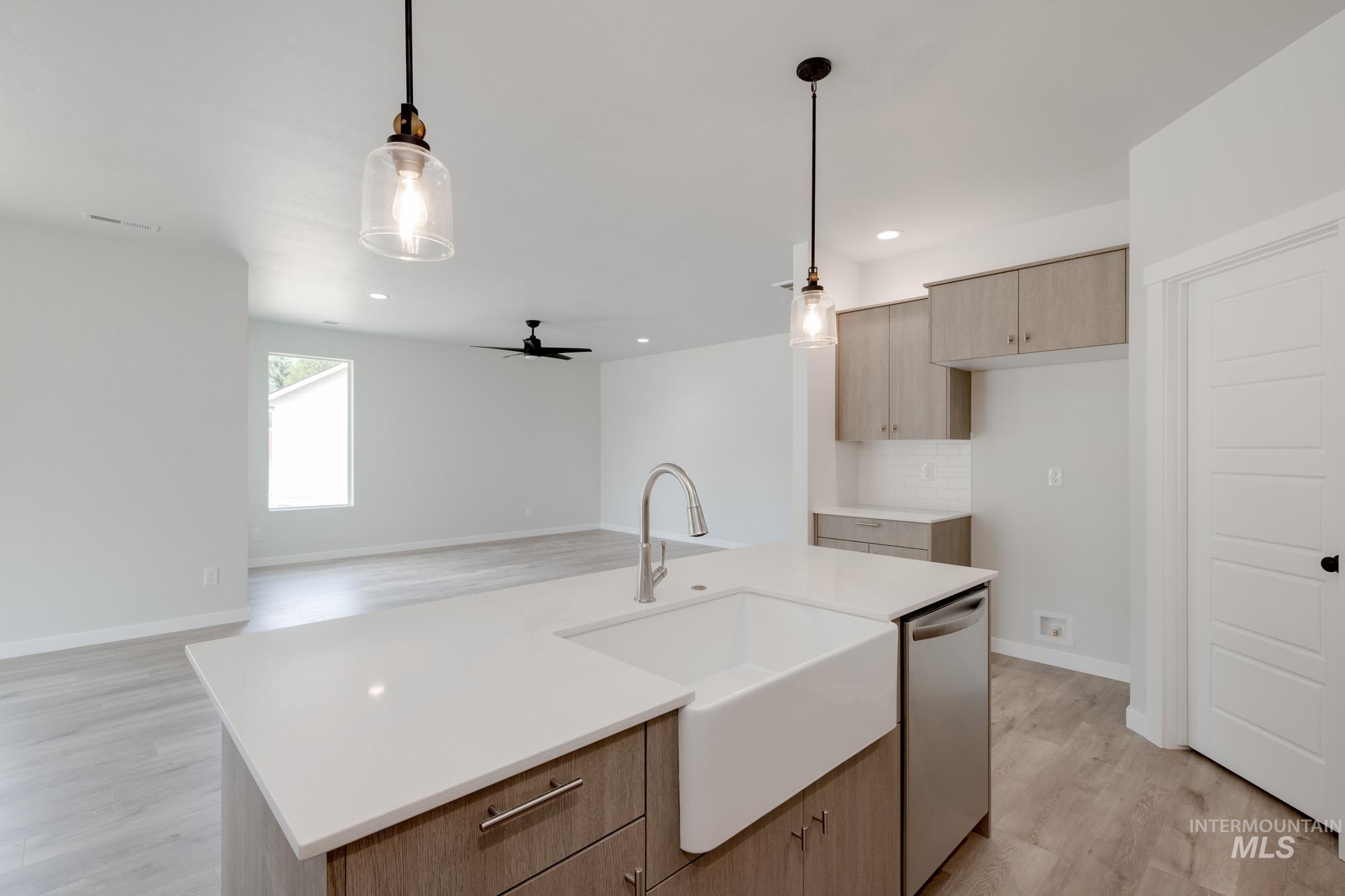 10111 W La Jolla Ct Property Photo 5
