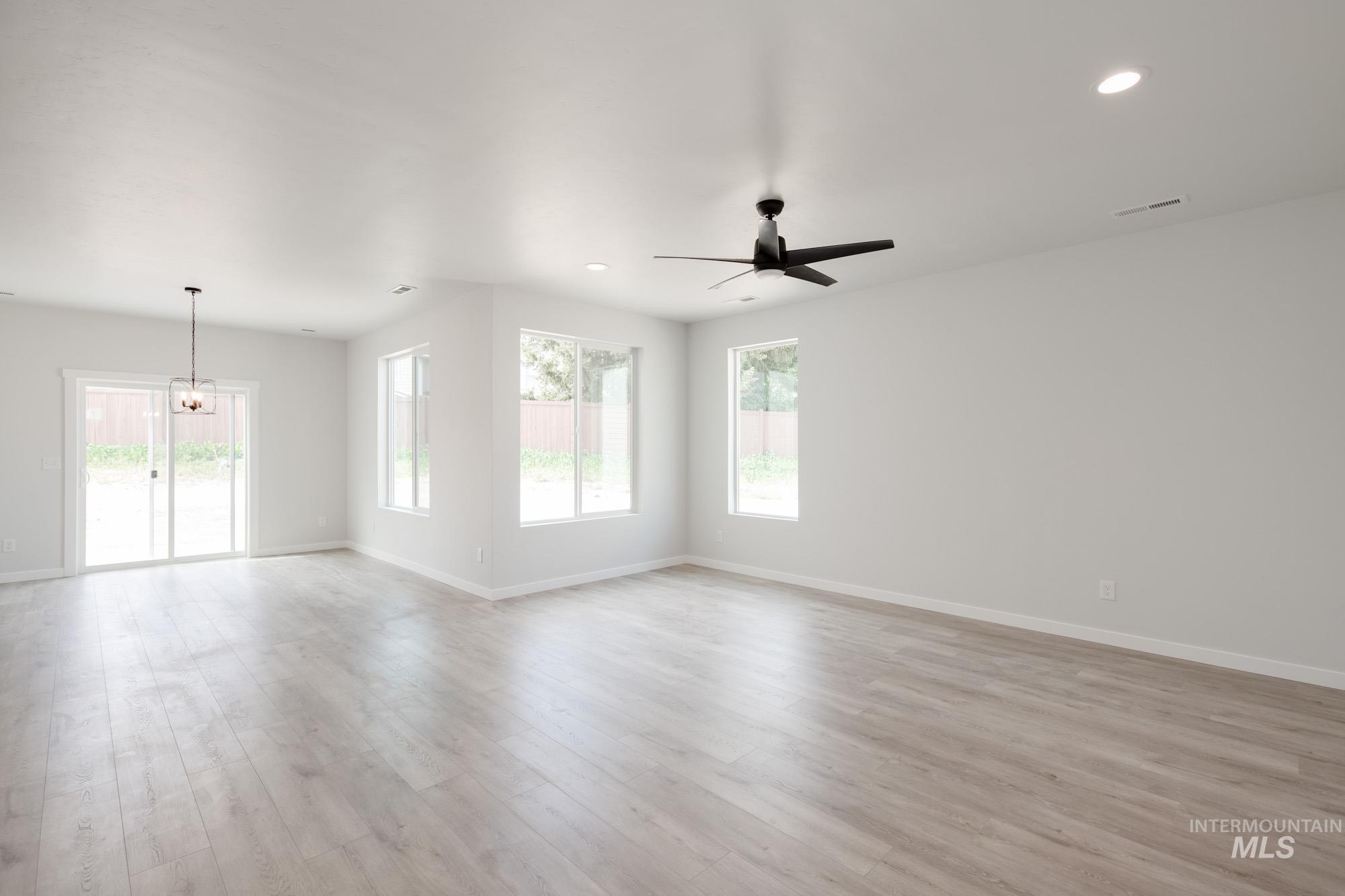 10111 W La Jolla Ct Property Photo 12