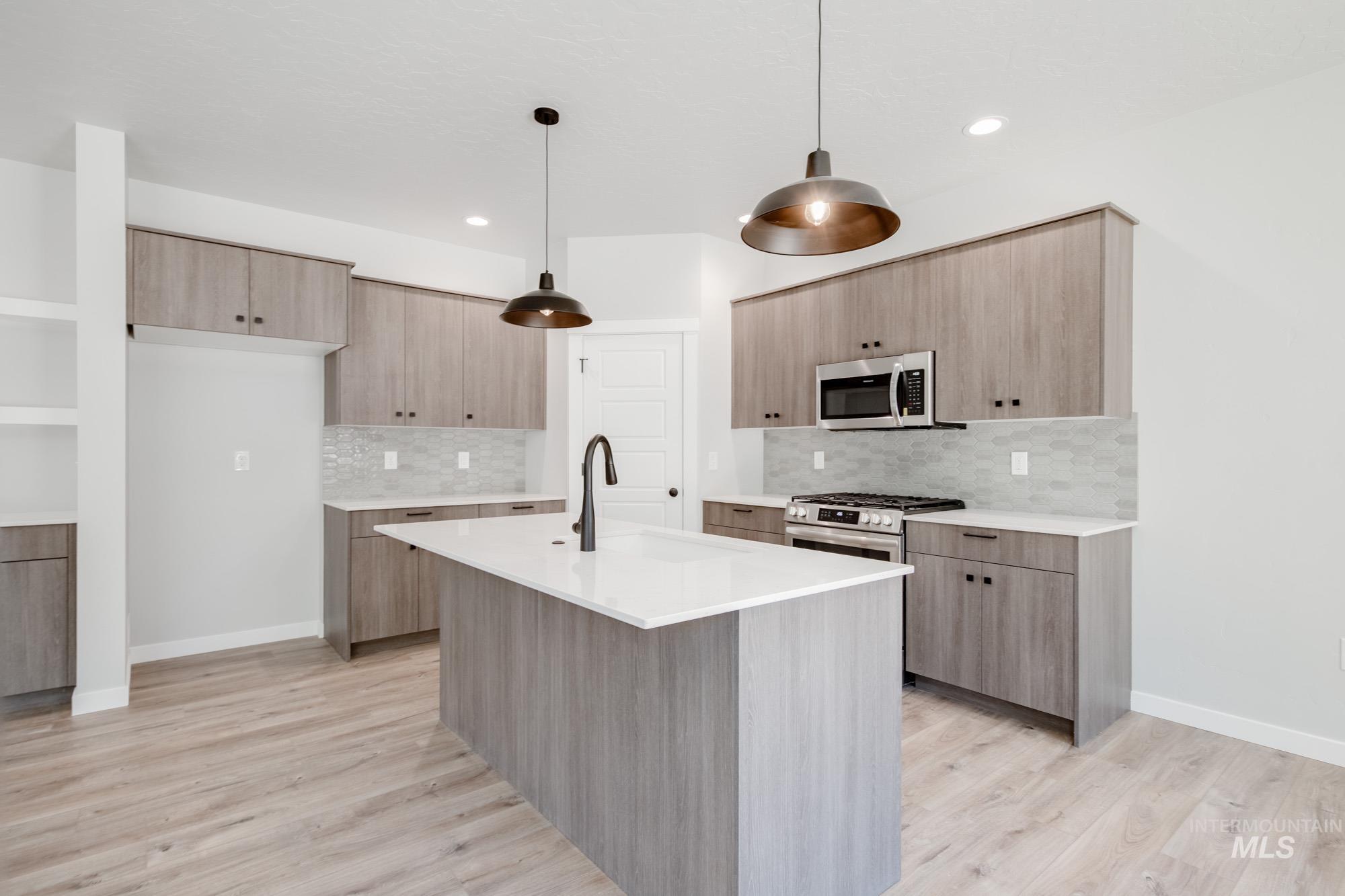 10127 W La Jolla Ct Property Photo 4