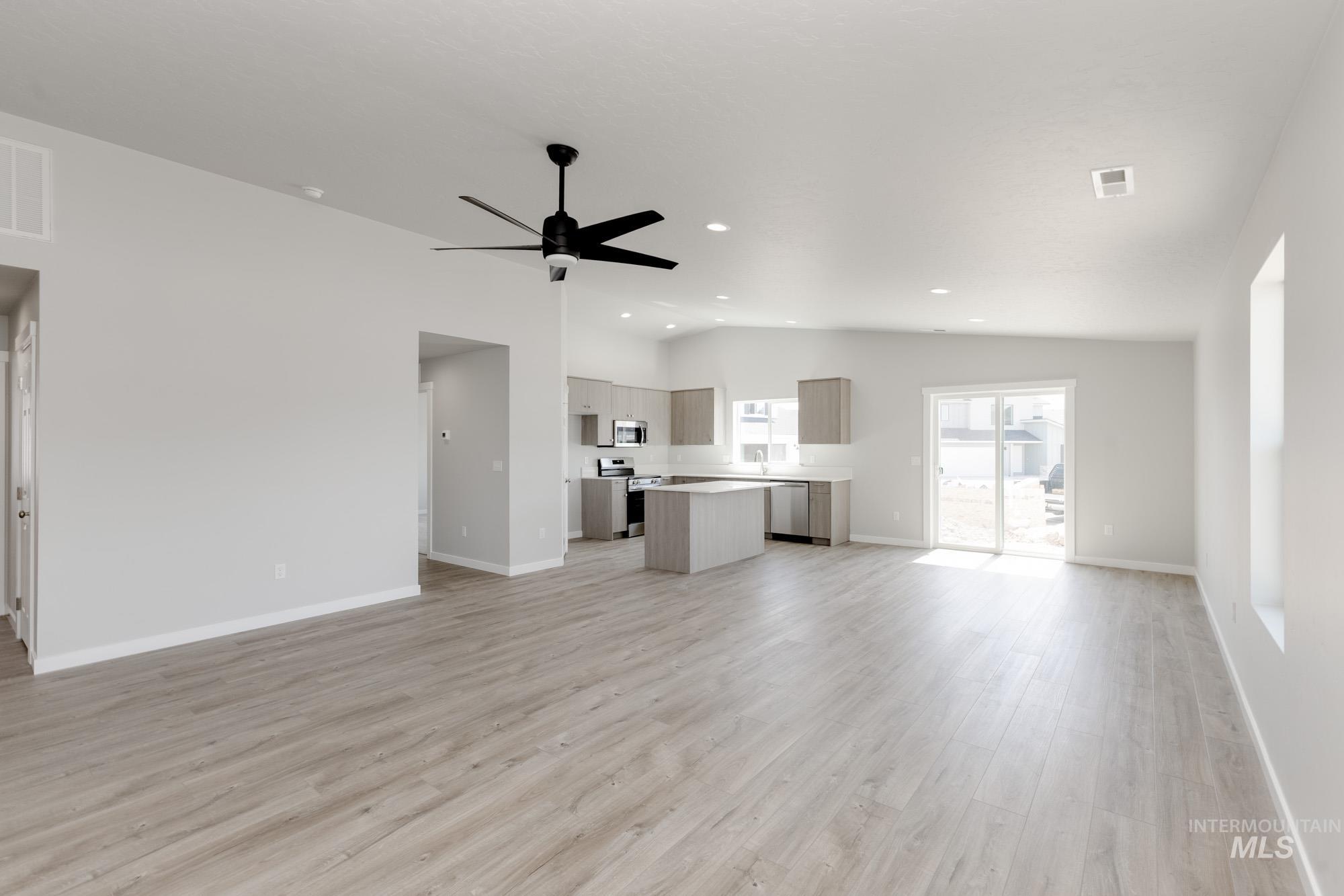 8530 S Tyrion Way Property Photo 6