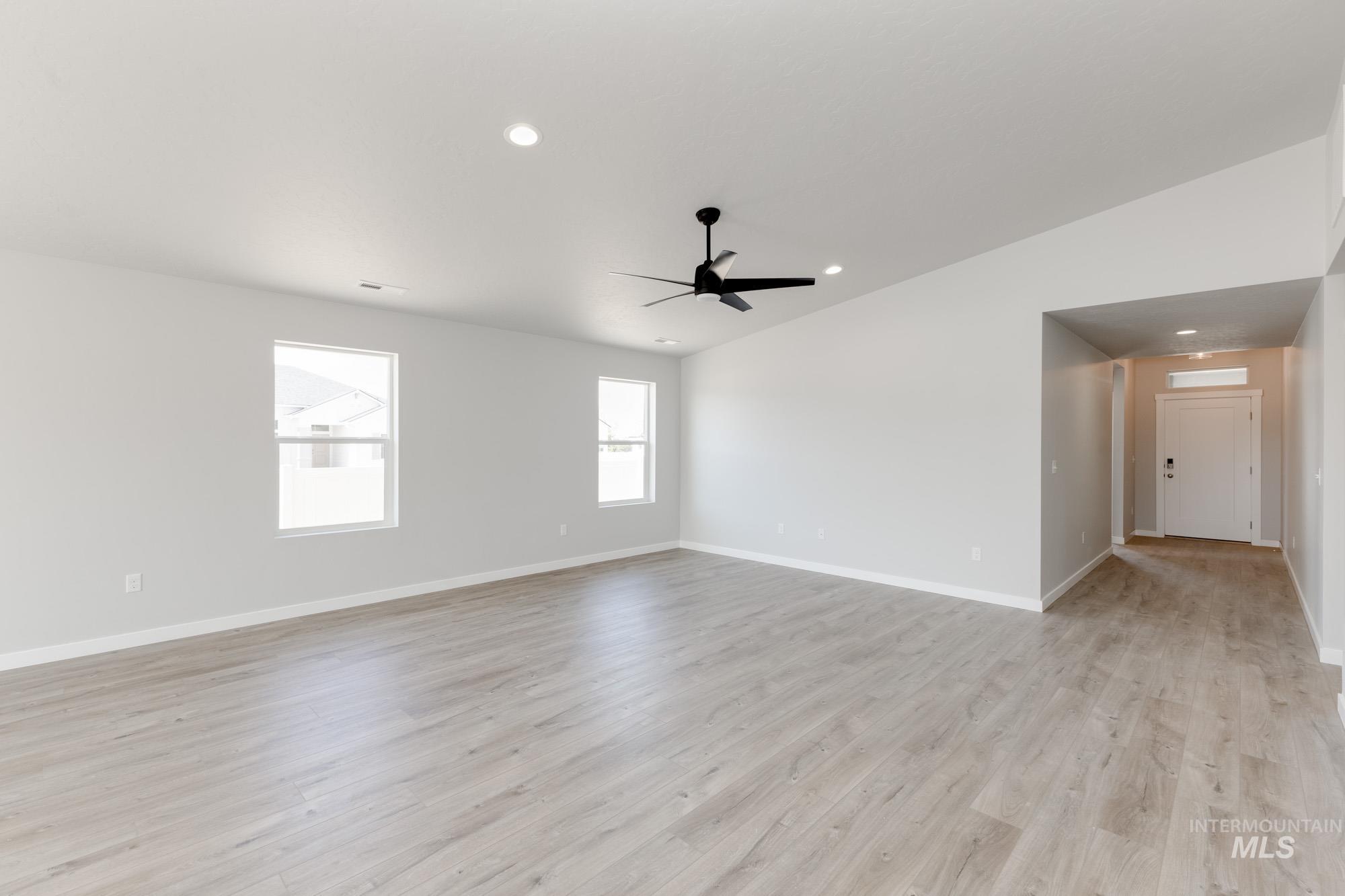 8530 S Tyrion Way Property Photo 7