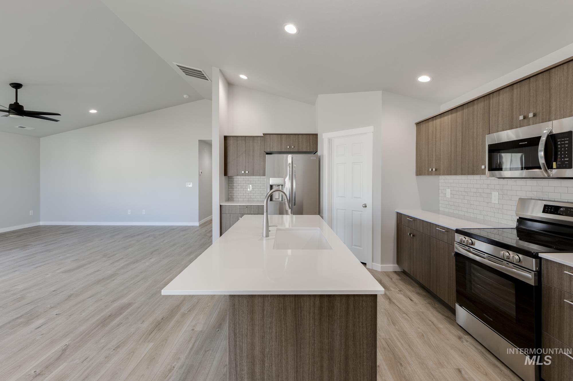 6685 S Orofino Creek Pl Property Photo 3