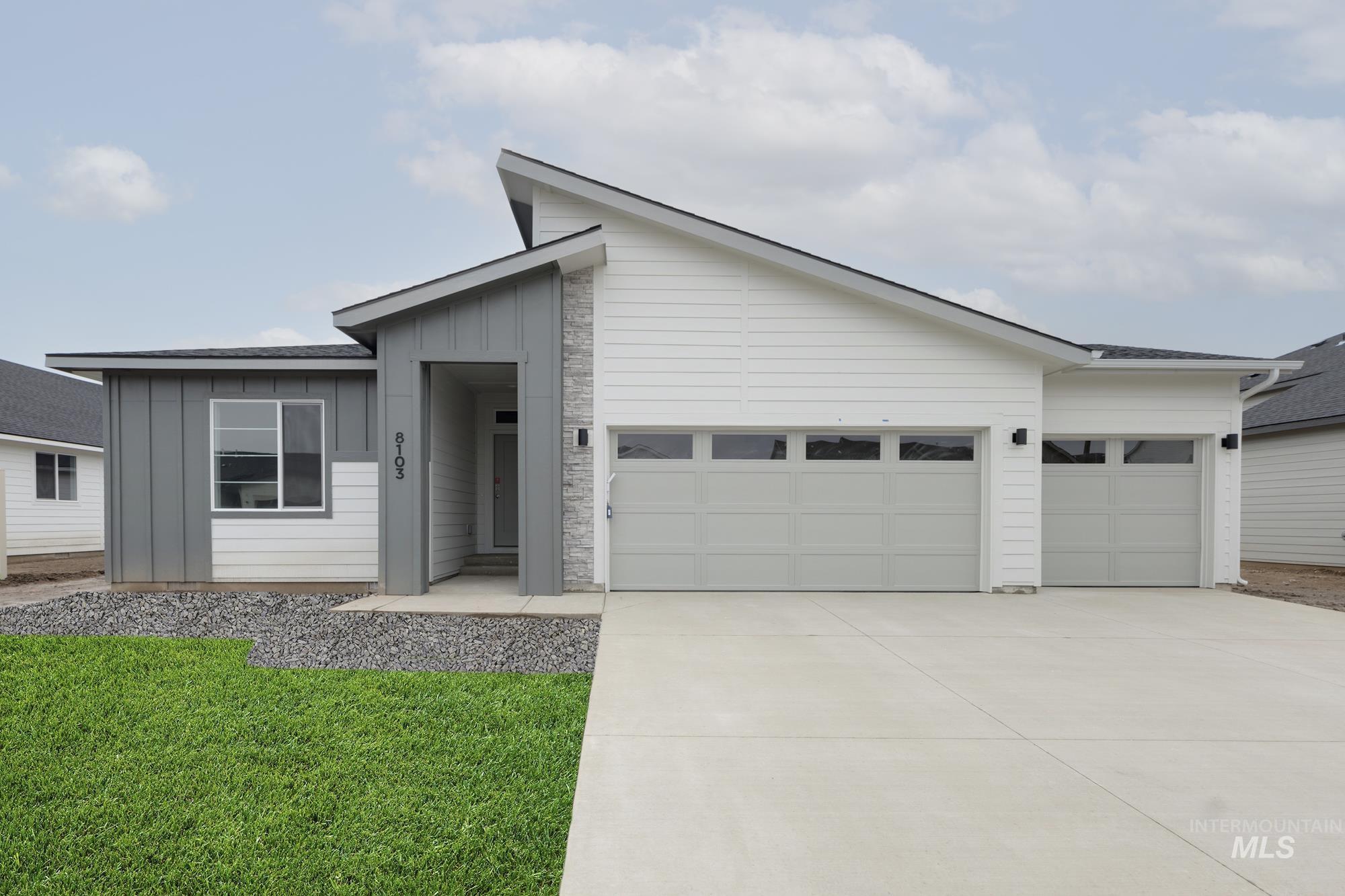 13742 Oliver Street Property Photo