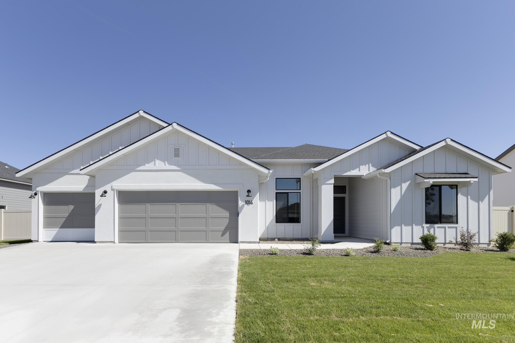 1014 E Perjue Basin Dr Property Photo 1