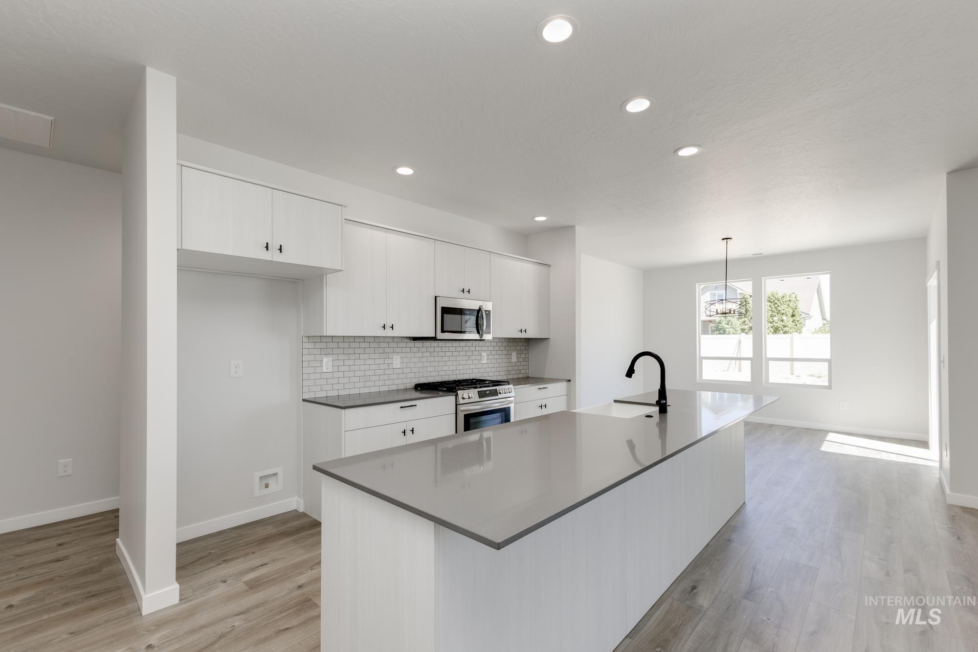 1014 E Perjue Basin Dr Property Photo 3