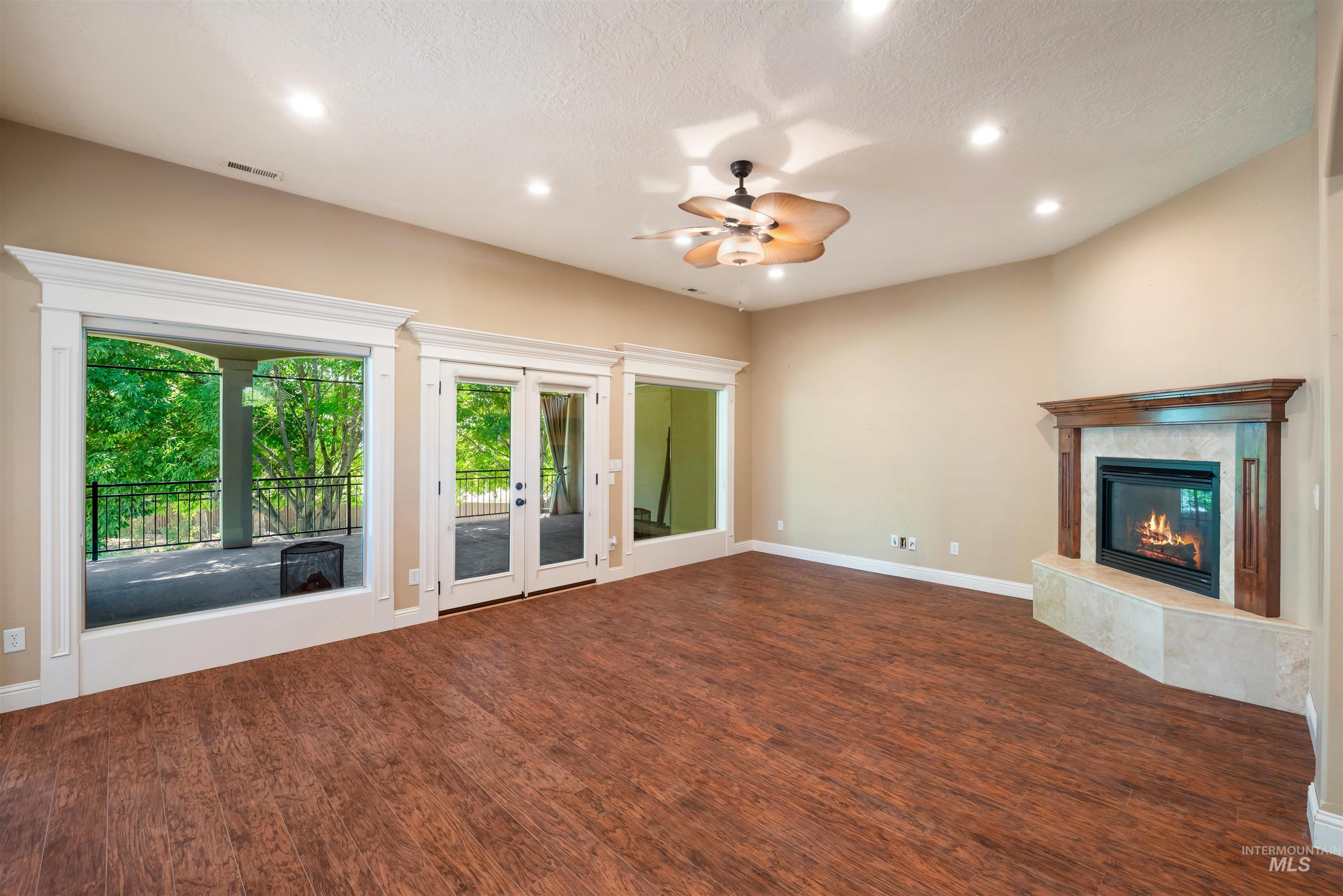 4965 S Nickel Creek Ave Property Photo 8