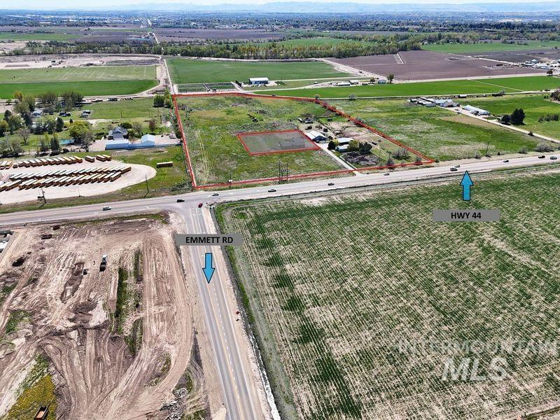 13087 Hwy 44 Property Photo 3