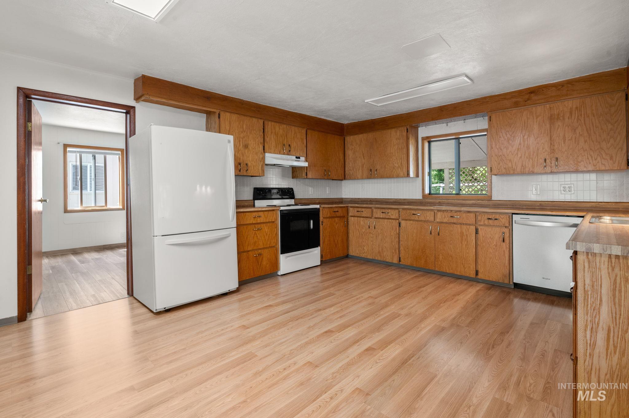 364 Harmony Heights Loop Property Photo 8