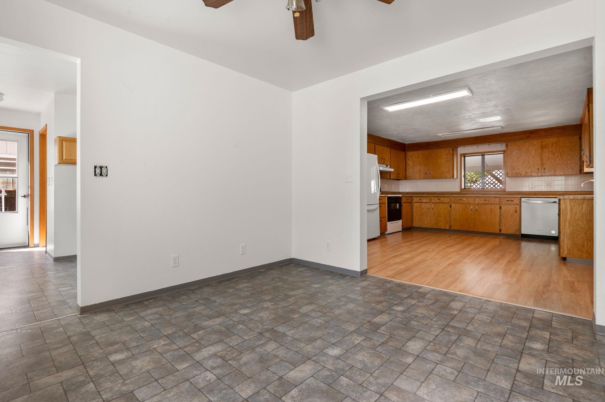 364 Harmony Heights Loop Property Photo 18