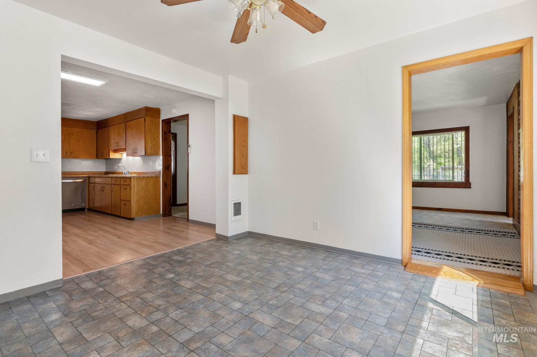 364 Harmony Heights Loop Property Photo 19
