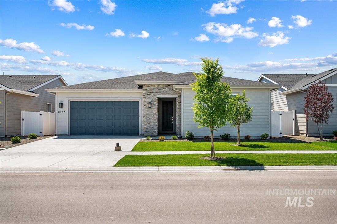 8367 S Cobalt Sky Ave Property Photo 1