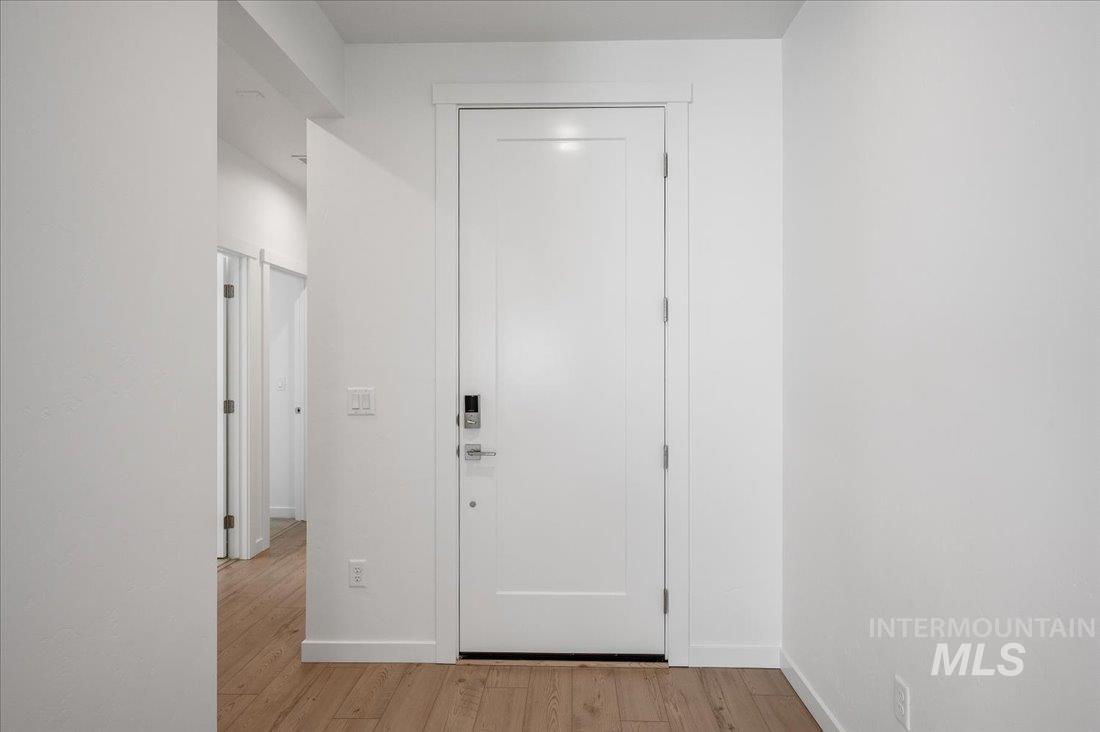 8367 S Cobalt Sky Ave Property Photo 5