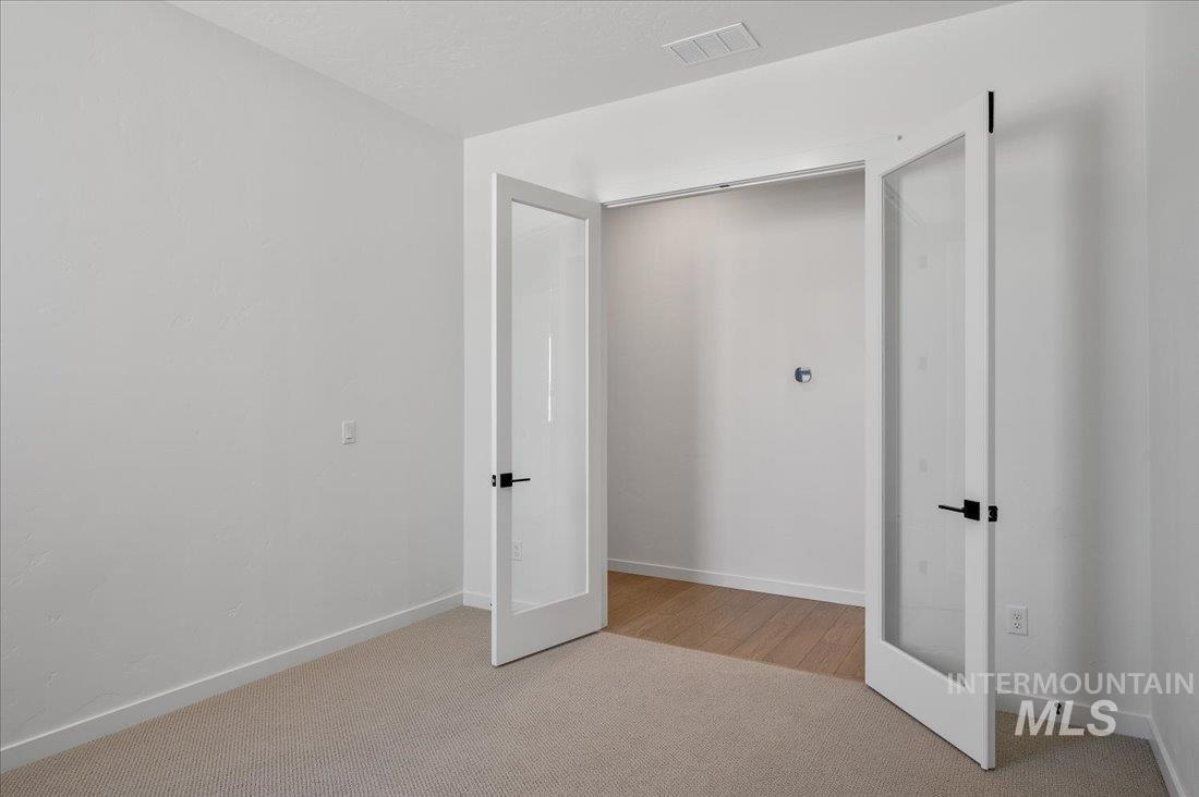 8367 S Cobalt Sky Ave Property Photo 6