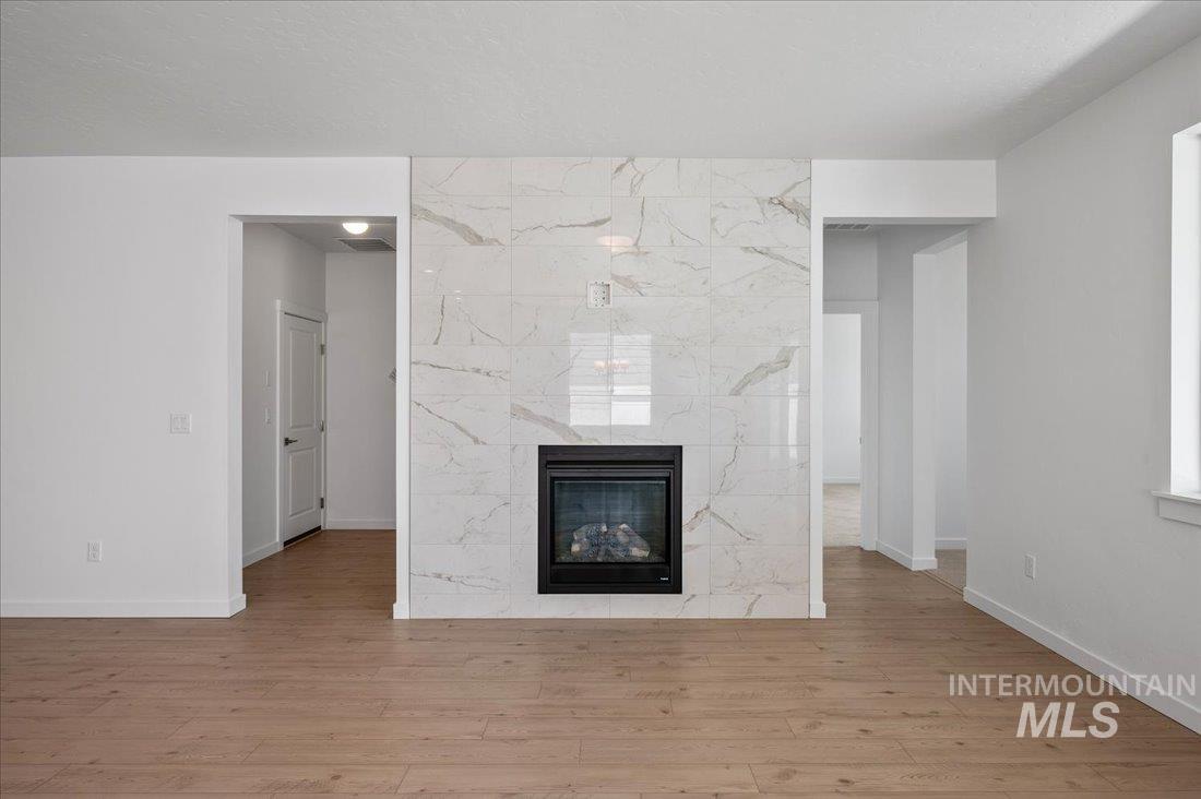 8367 S Cobalt Sky Ave Property Photo 7