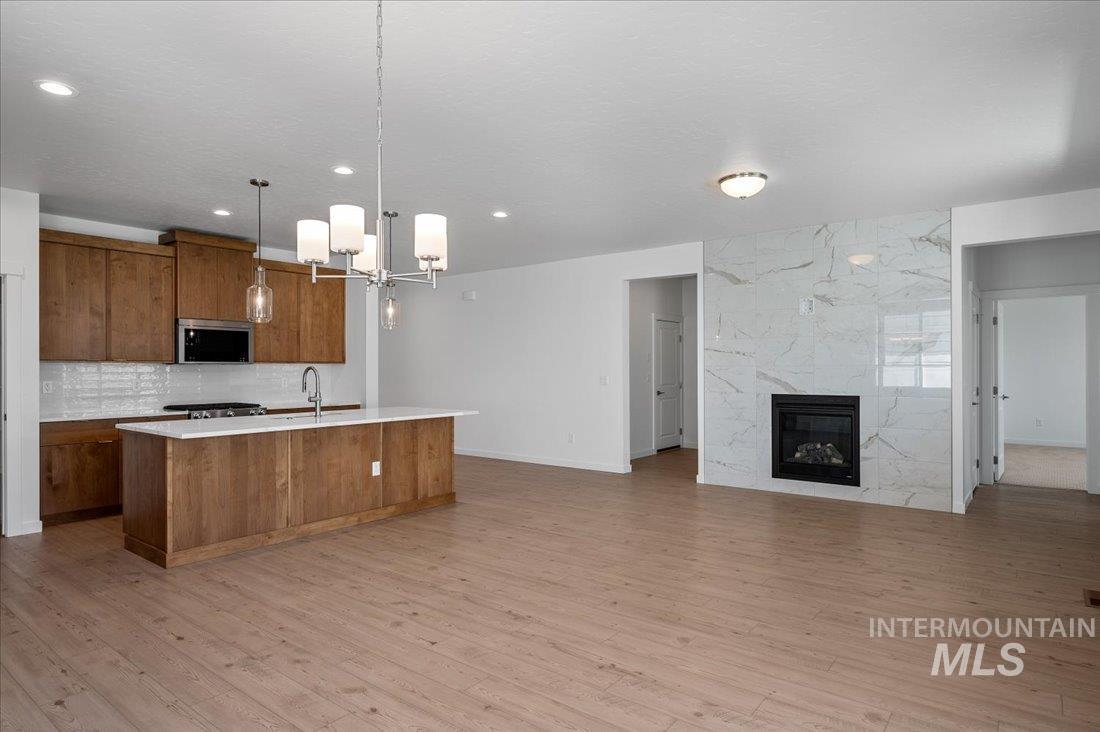 8367 S Cobalt Sky Ave Property Photo 8