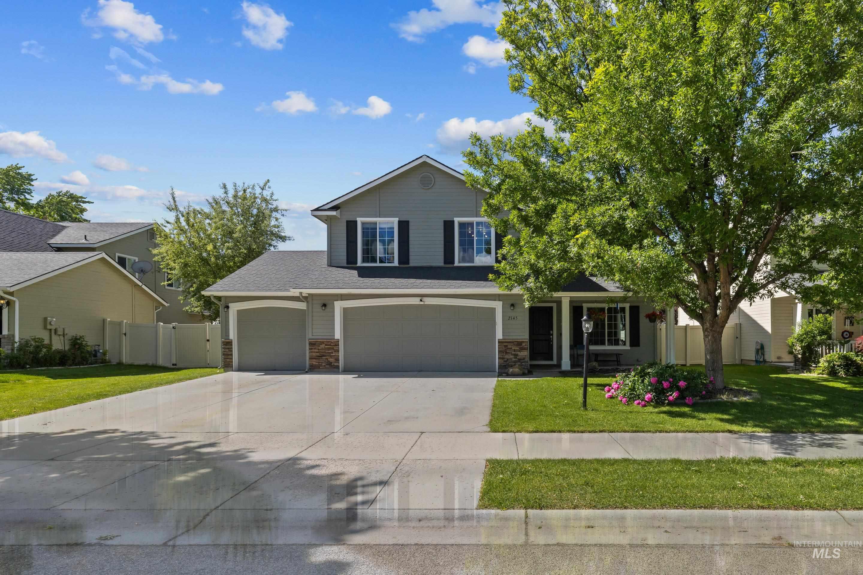2145 W Quilceda Property Photo 1