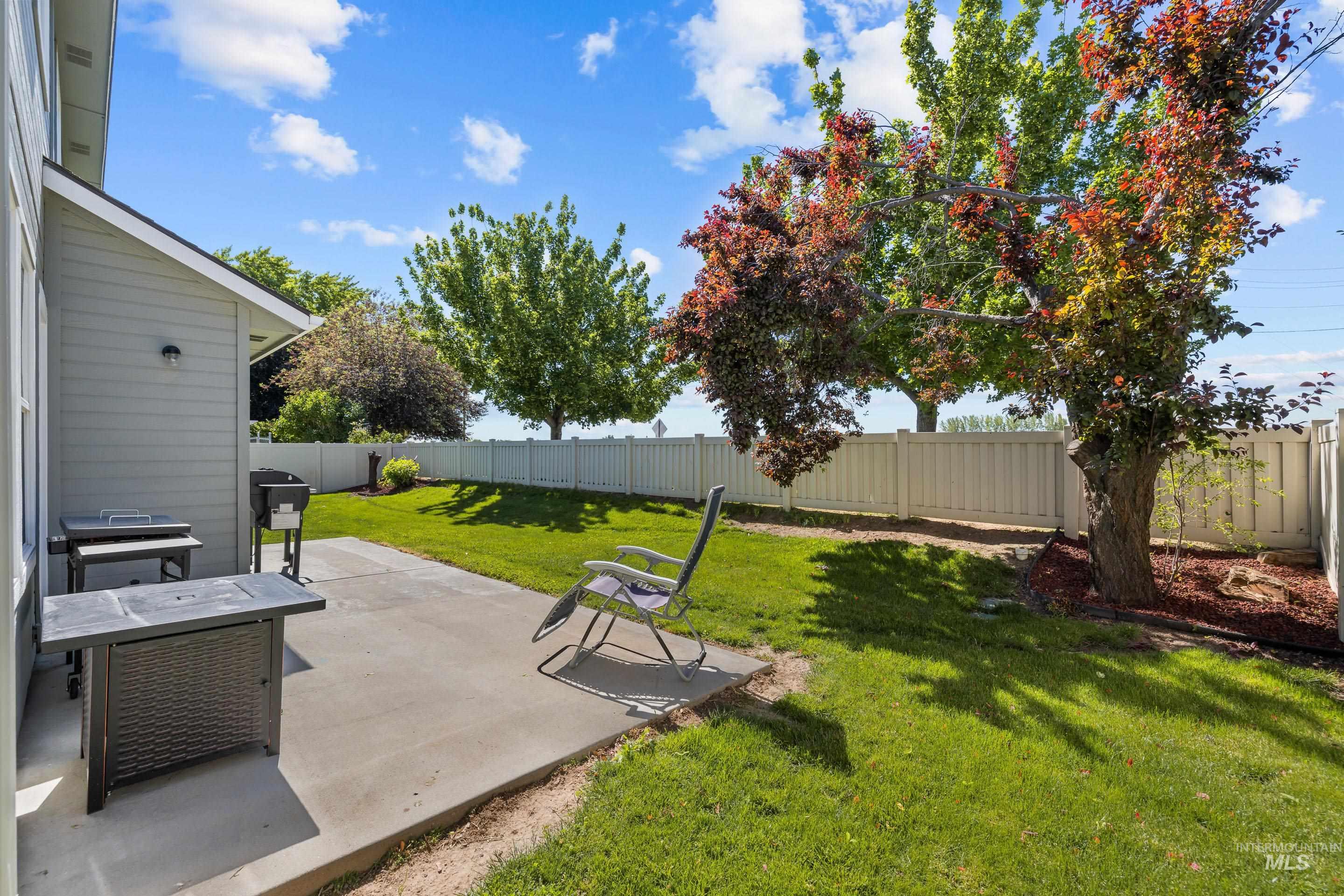 2145 W Quilceda Property Photo 23