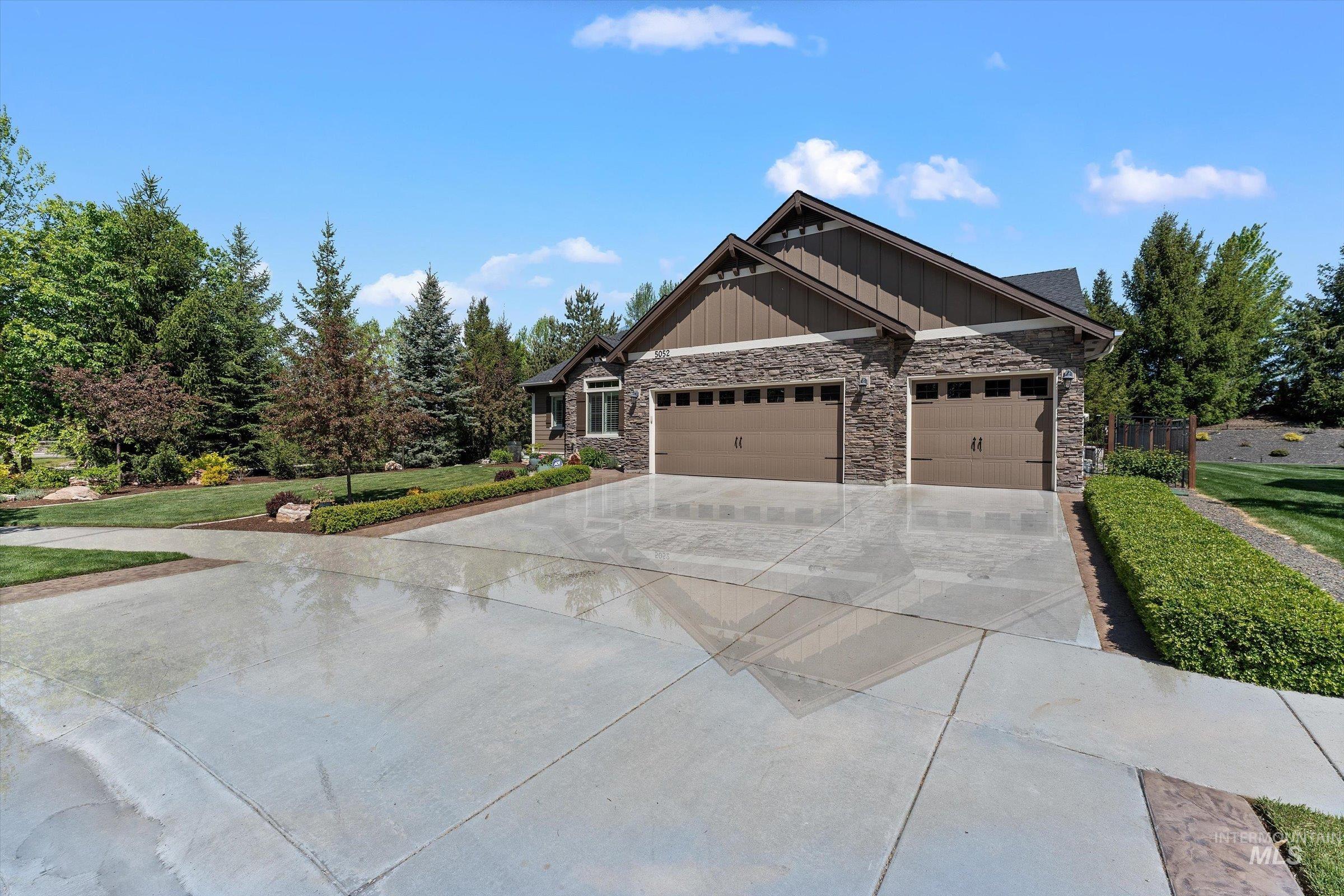 5052 W Eagle Landing Ct Property Photo 3