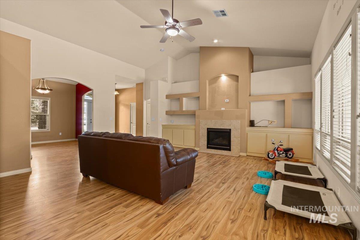 2491 W Maracay Dr Property Photo 7