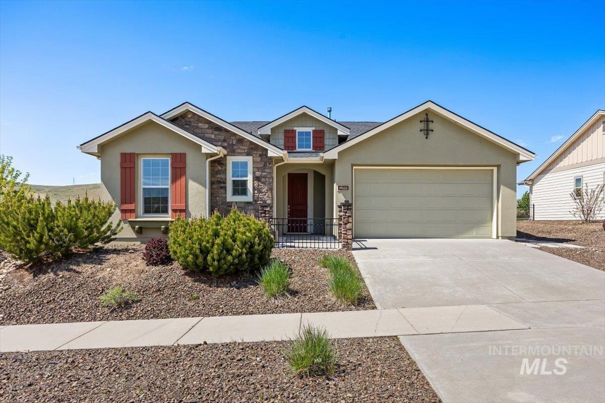 18555 N Goldenridge Pl Property Photo