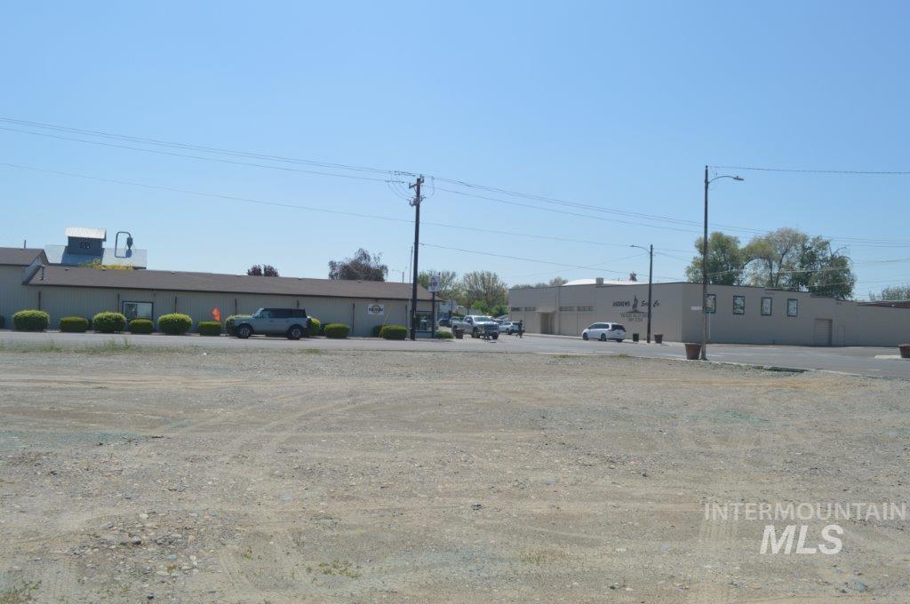 490 S Oregon Property Photo 8
