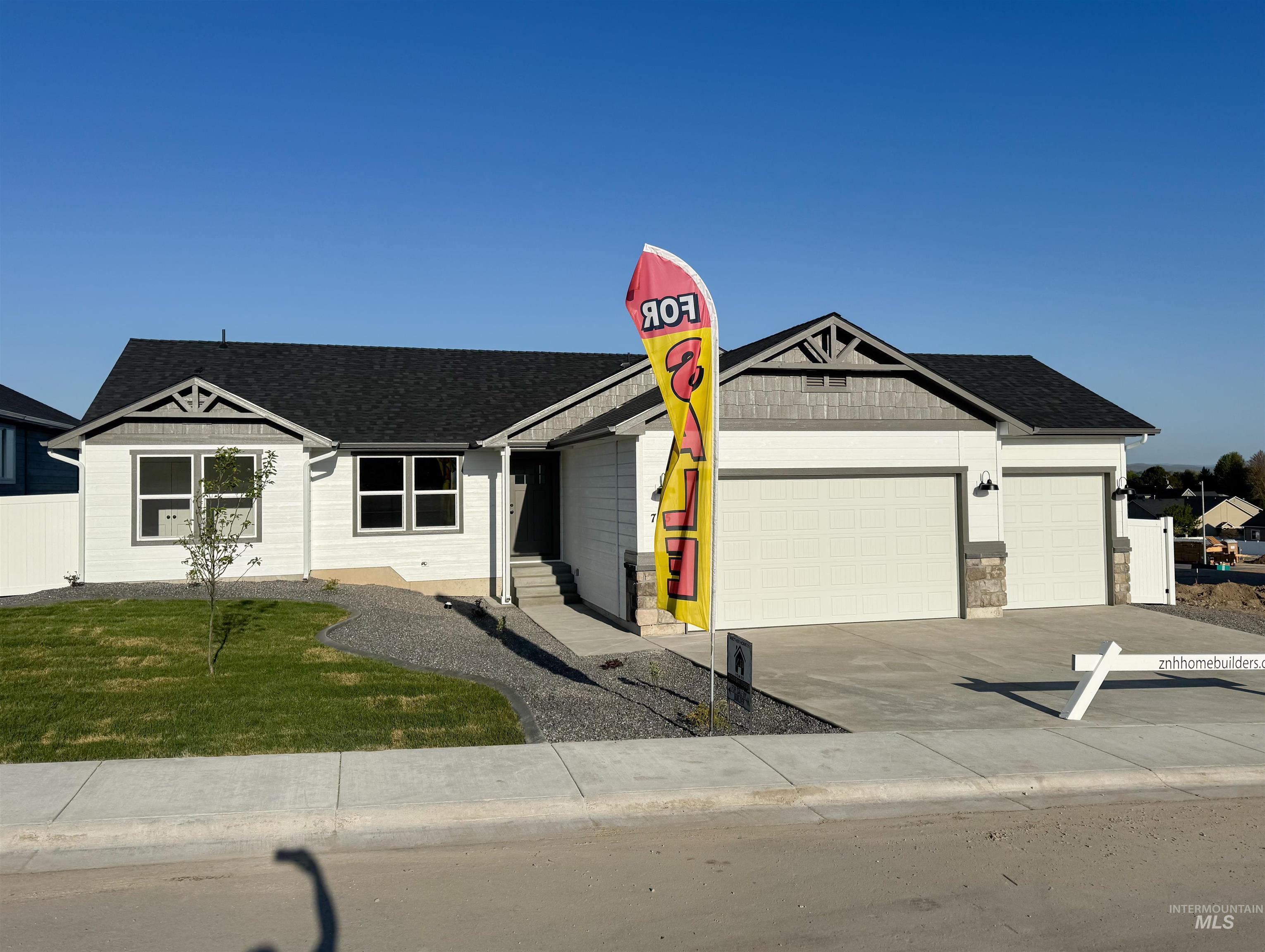 765 Pinehurst St. Property Photo 1