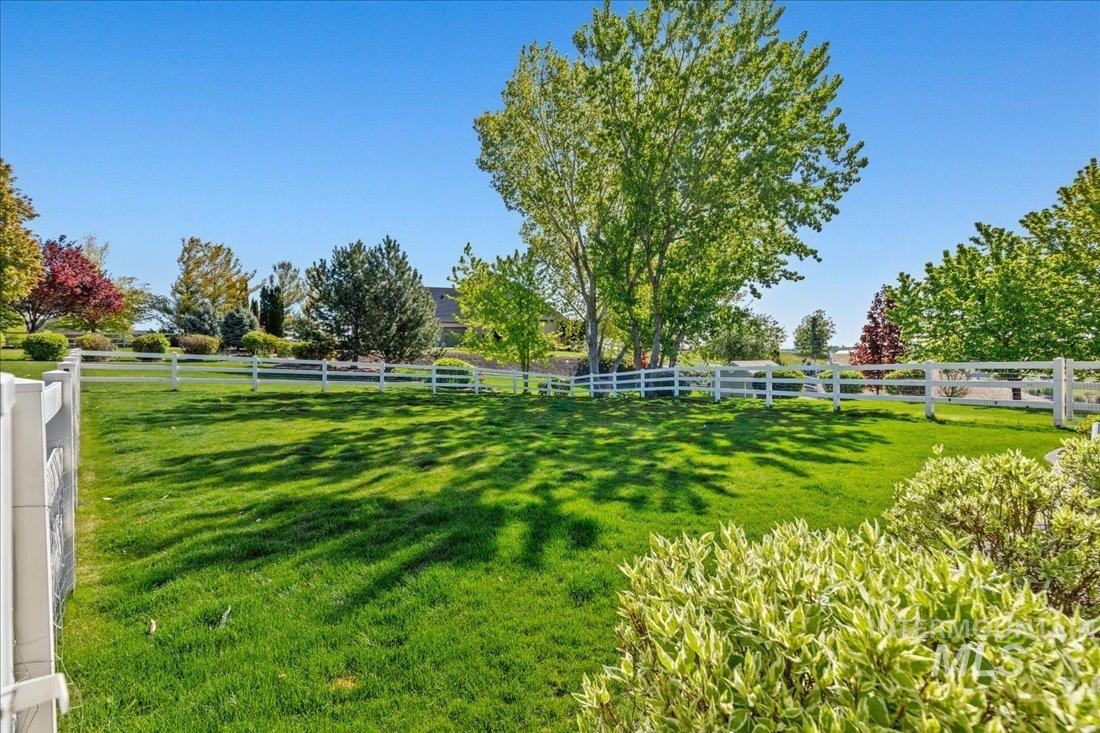 25458 W Deep Canyon Dr Property Photo 3