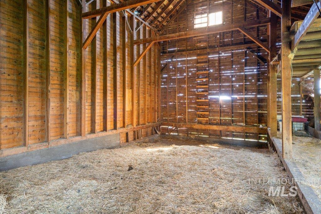 1045 N Beech Rd Property Photo 31