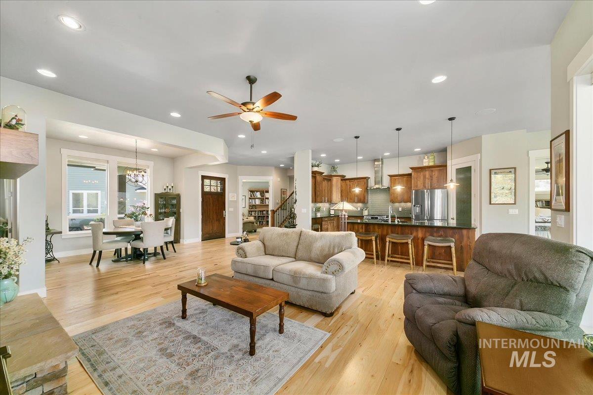 8 Mt Heinen Property Photo 29