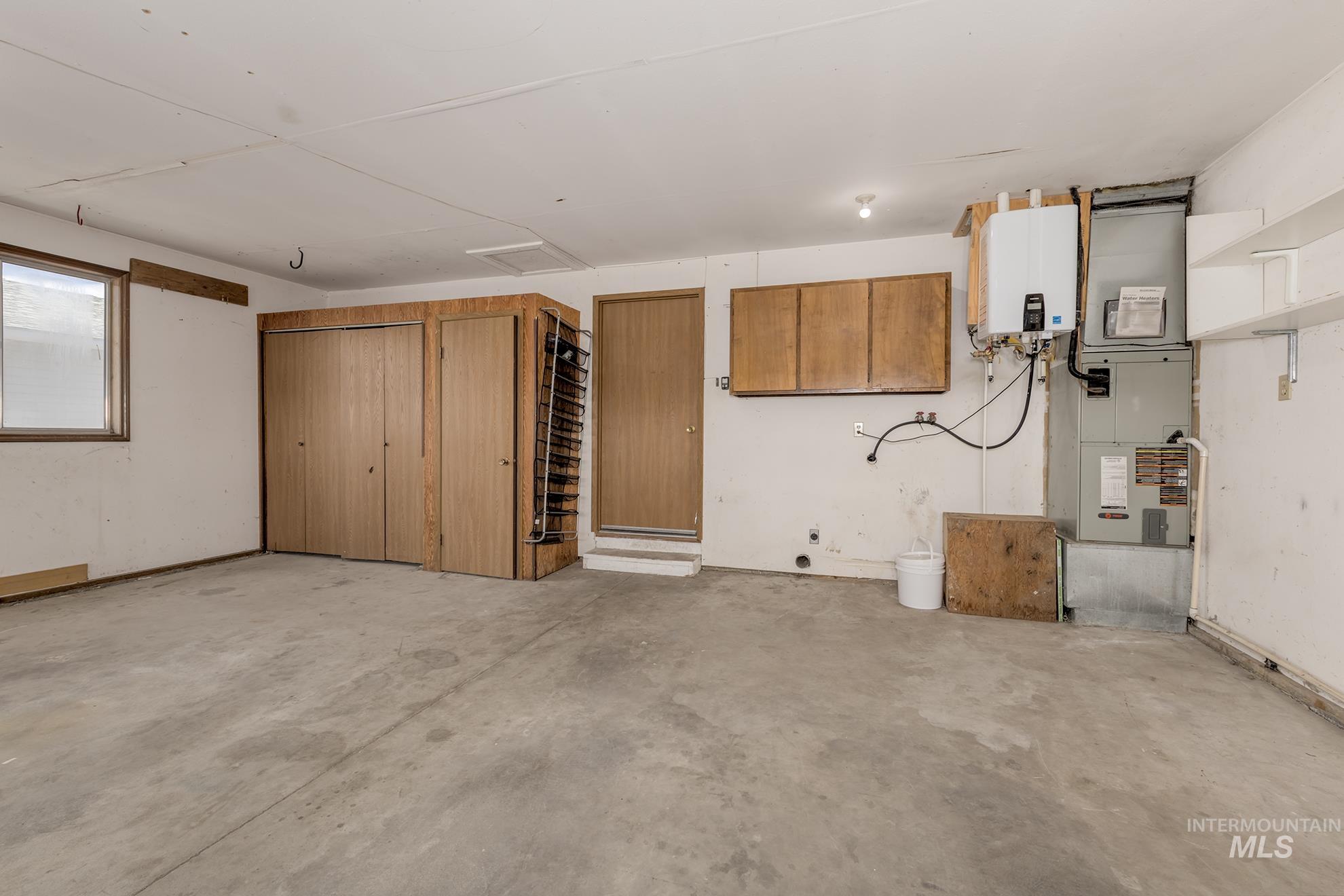 1220 E 4th Street Property Photo 43