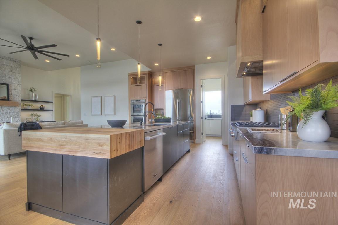 473 Joy Avenue Property Photo 10