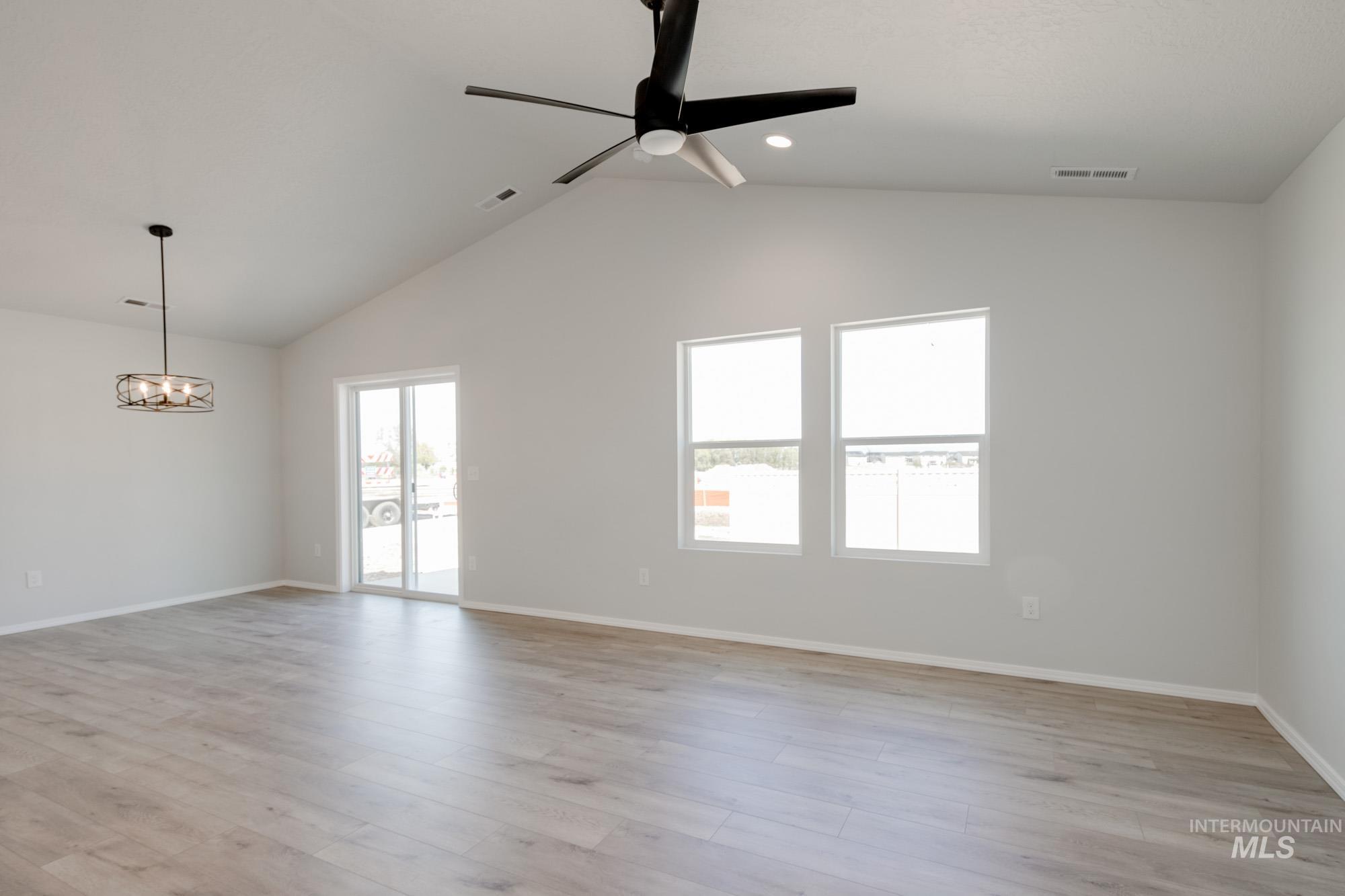 118 Golinda Ave Property Photo 14