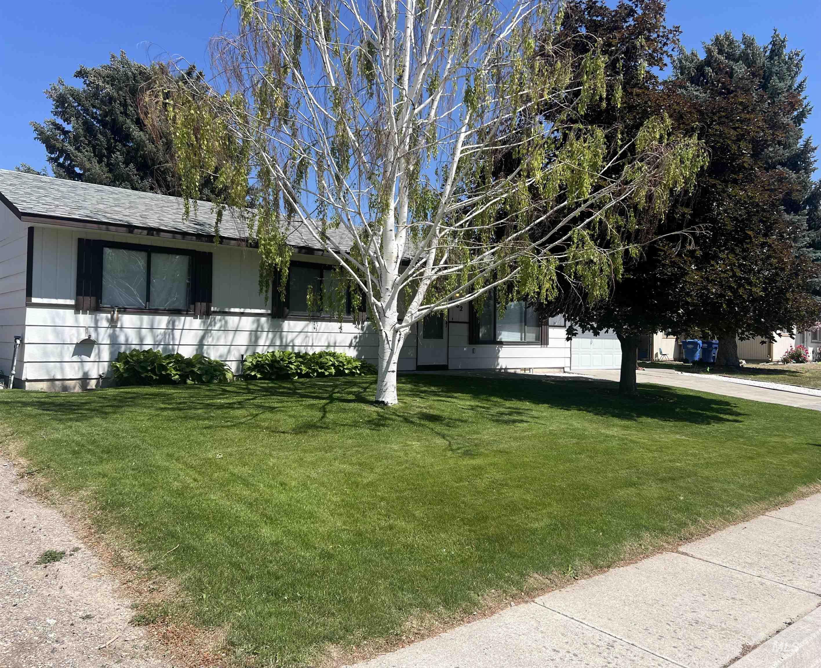 1902 N. Jackson Property Photo 1