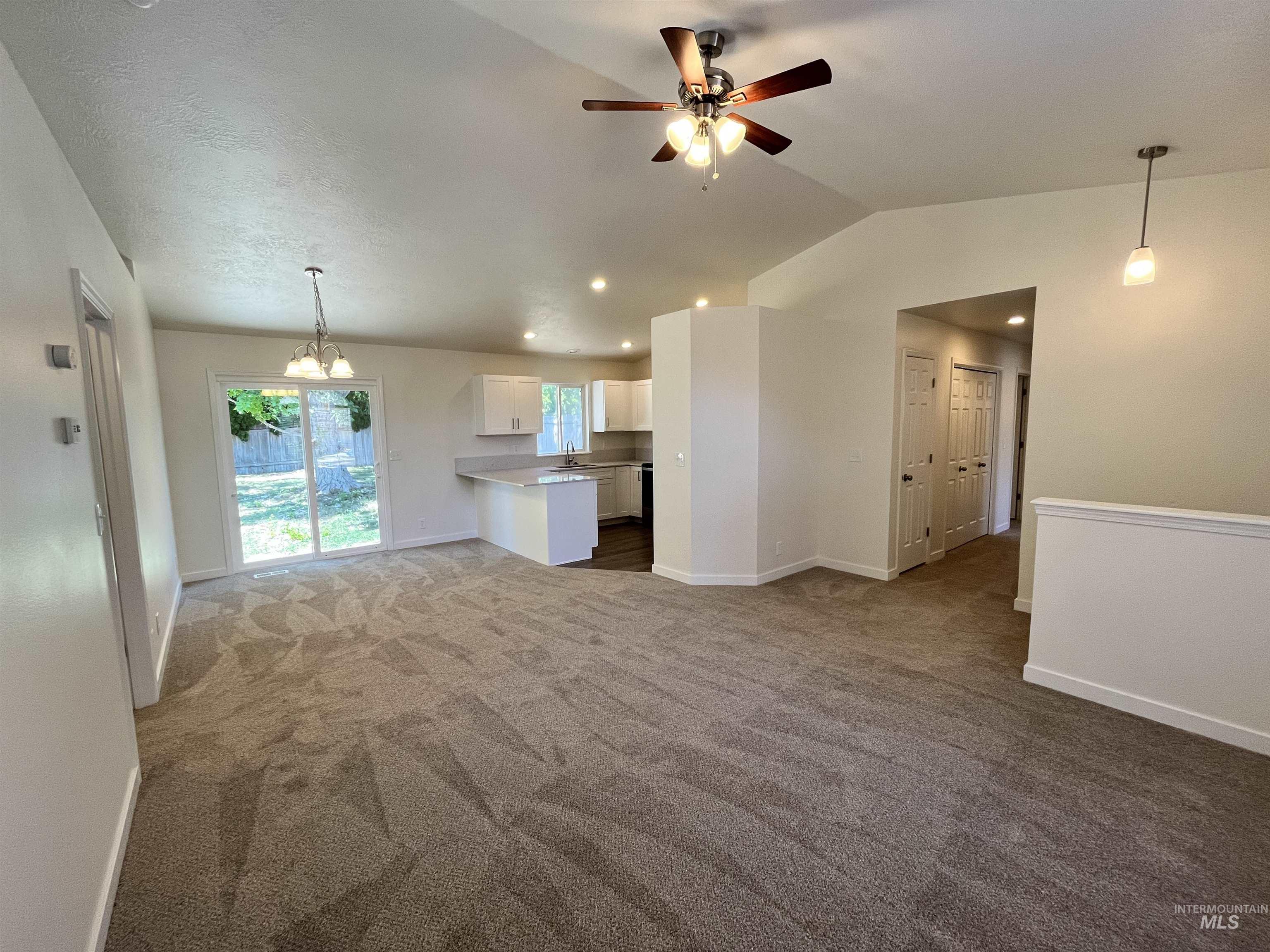 2779 N Old Stone Way Property Photo 4