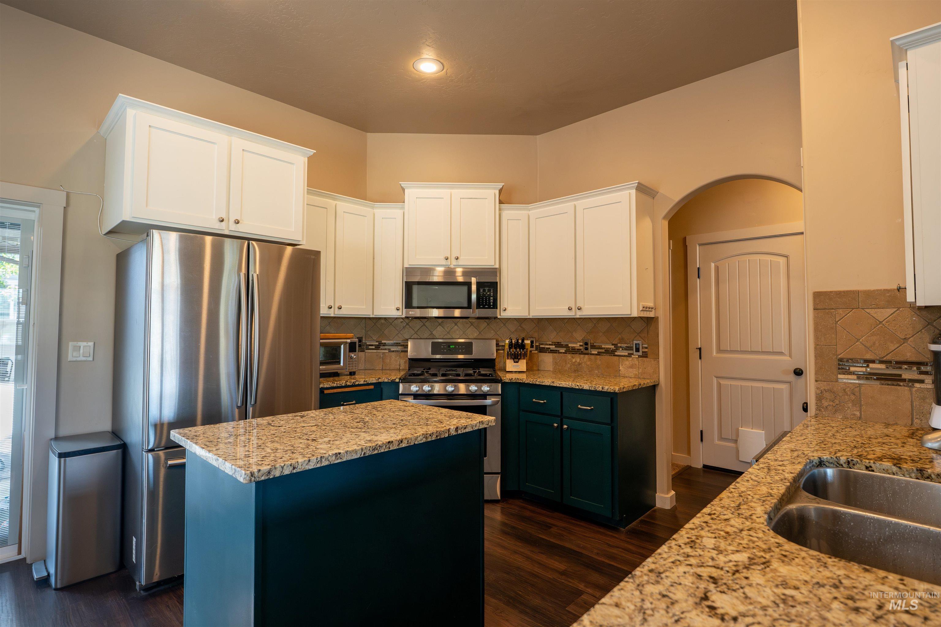 5018 S Lava Springs Loop Property Photo 6