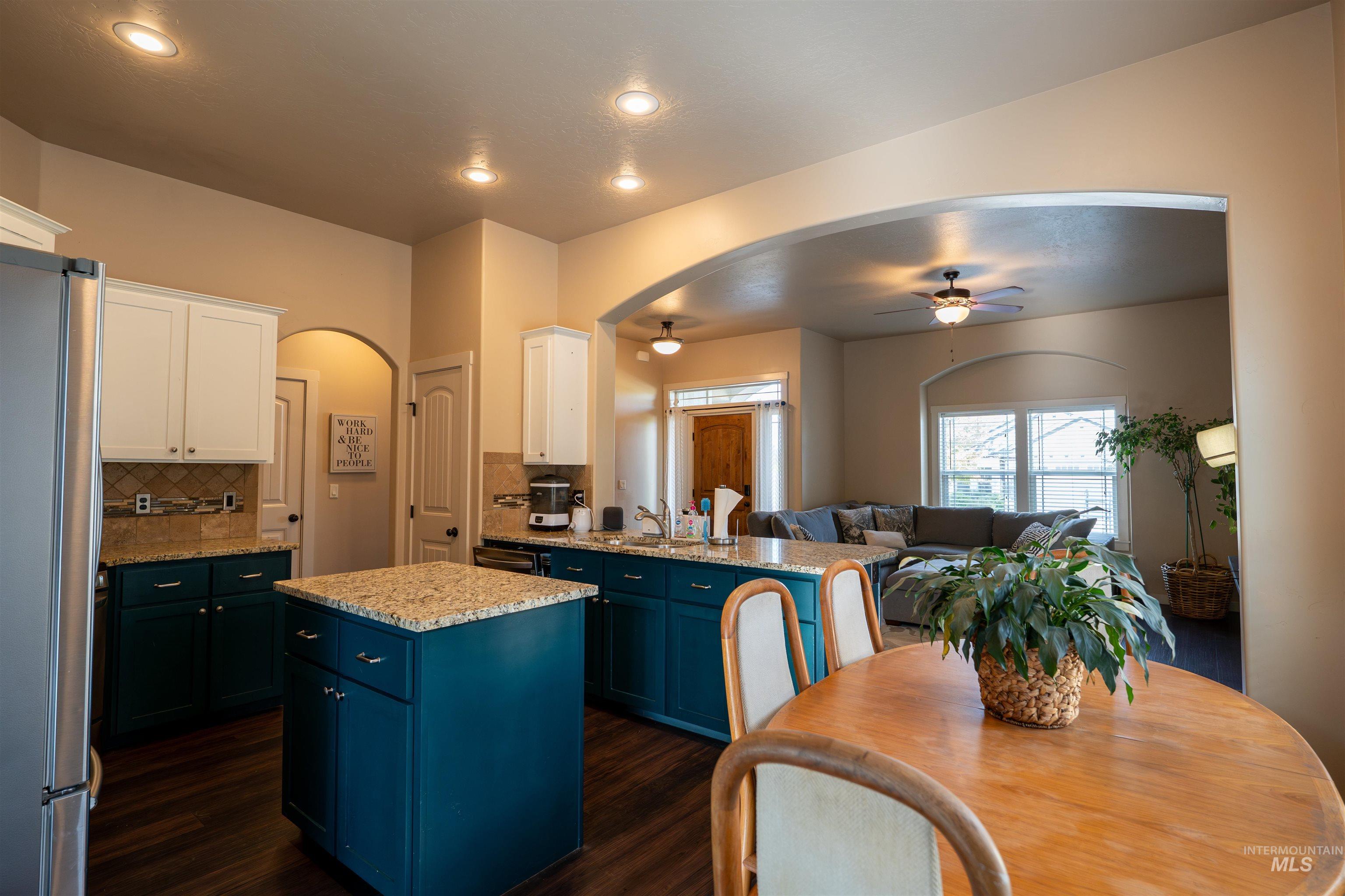 5018 S Lava Springs Loop Property Photo 9